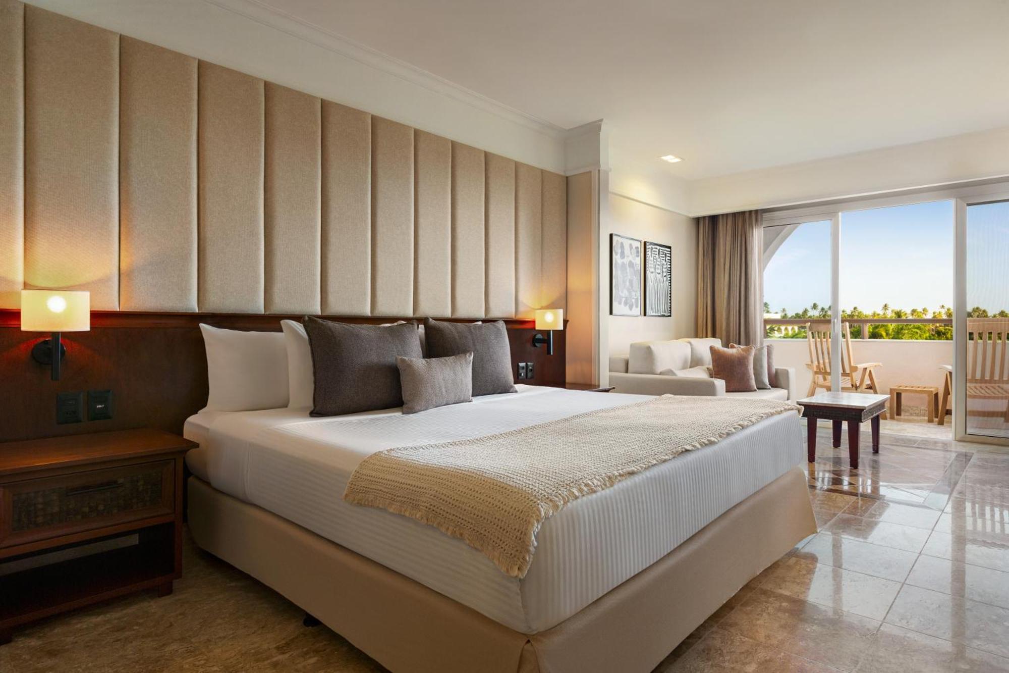 Family Selection Junior Suite Garden / Pool View