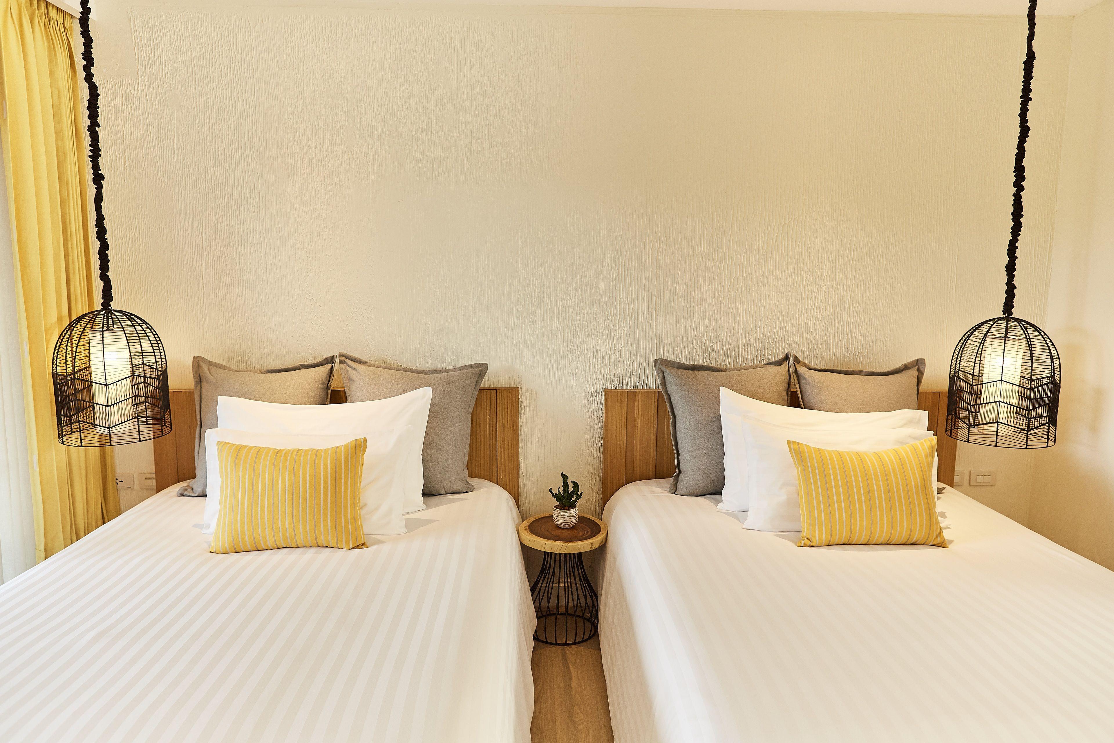 DLX Two Queens Room