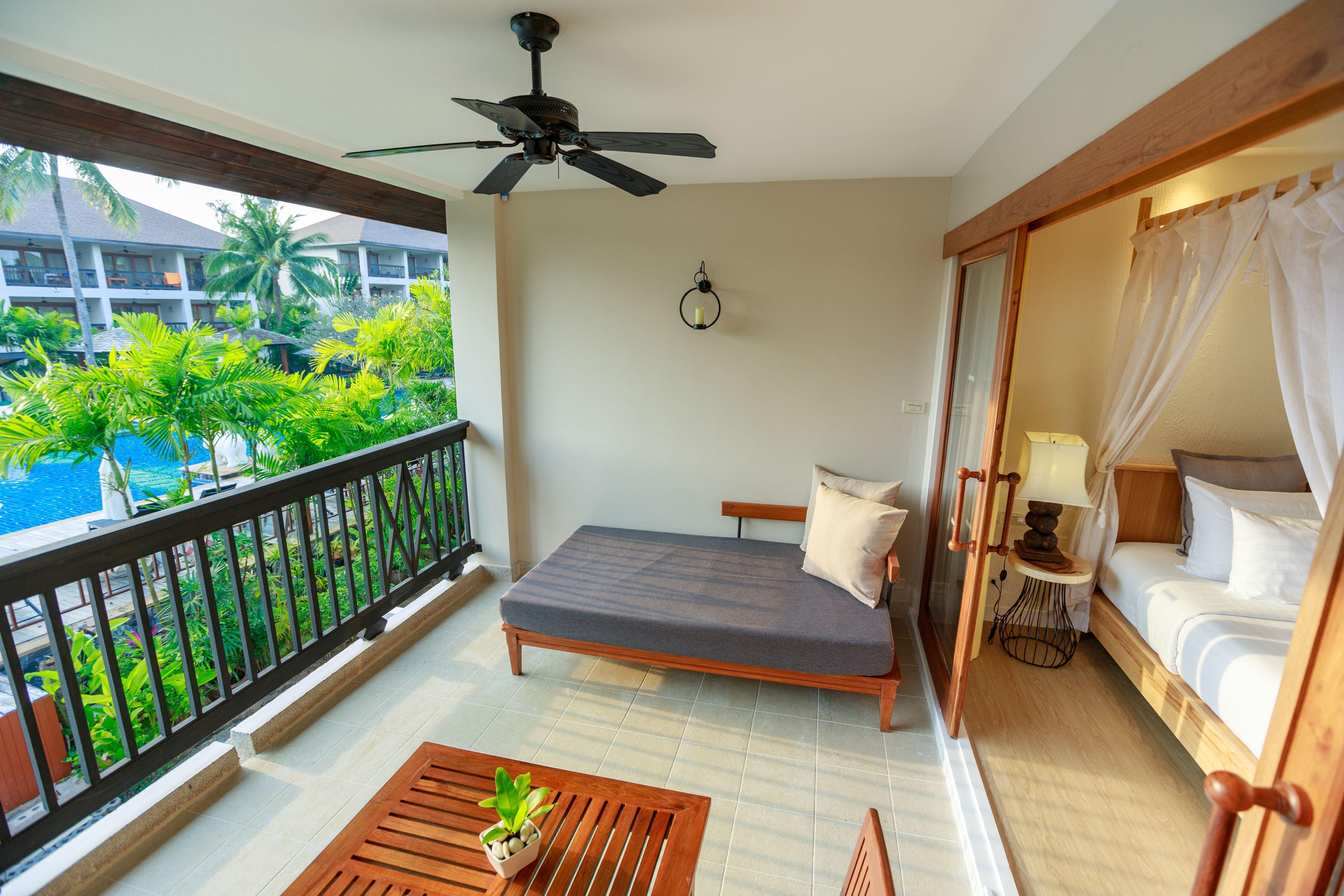 Tropical Canopy Room