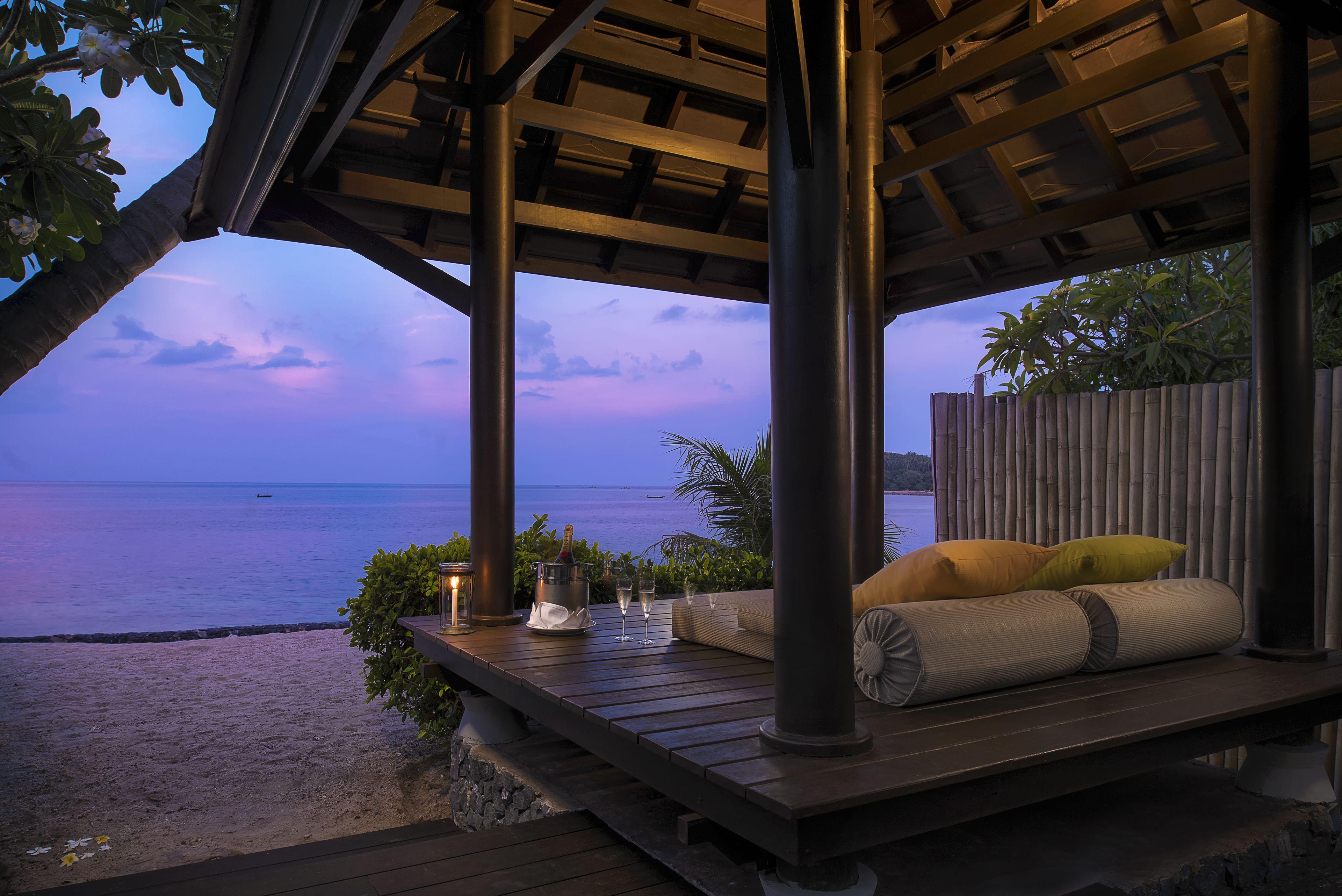 Beachfront Pool Villa Suites