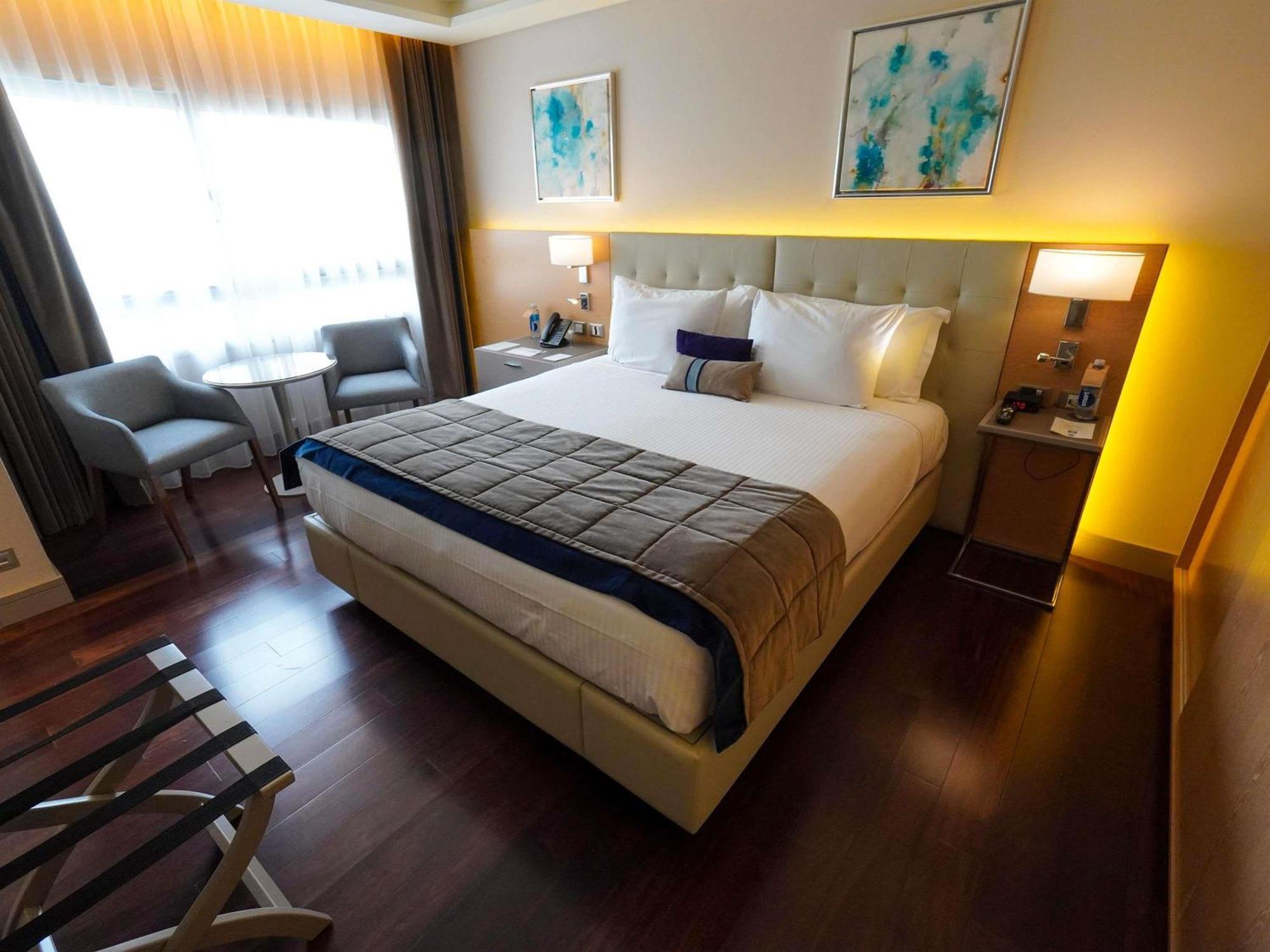 Quarto Superior com Cama King-size