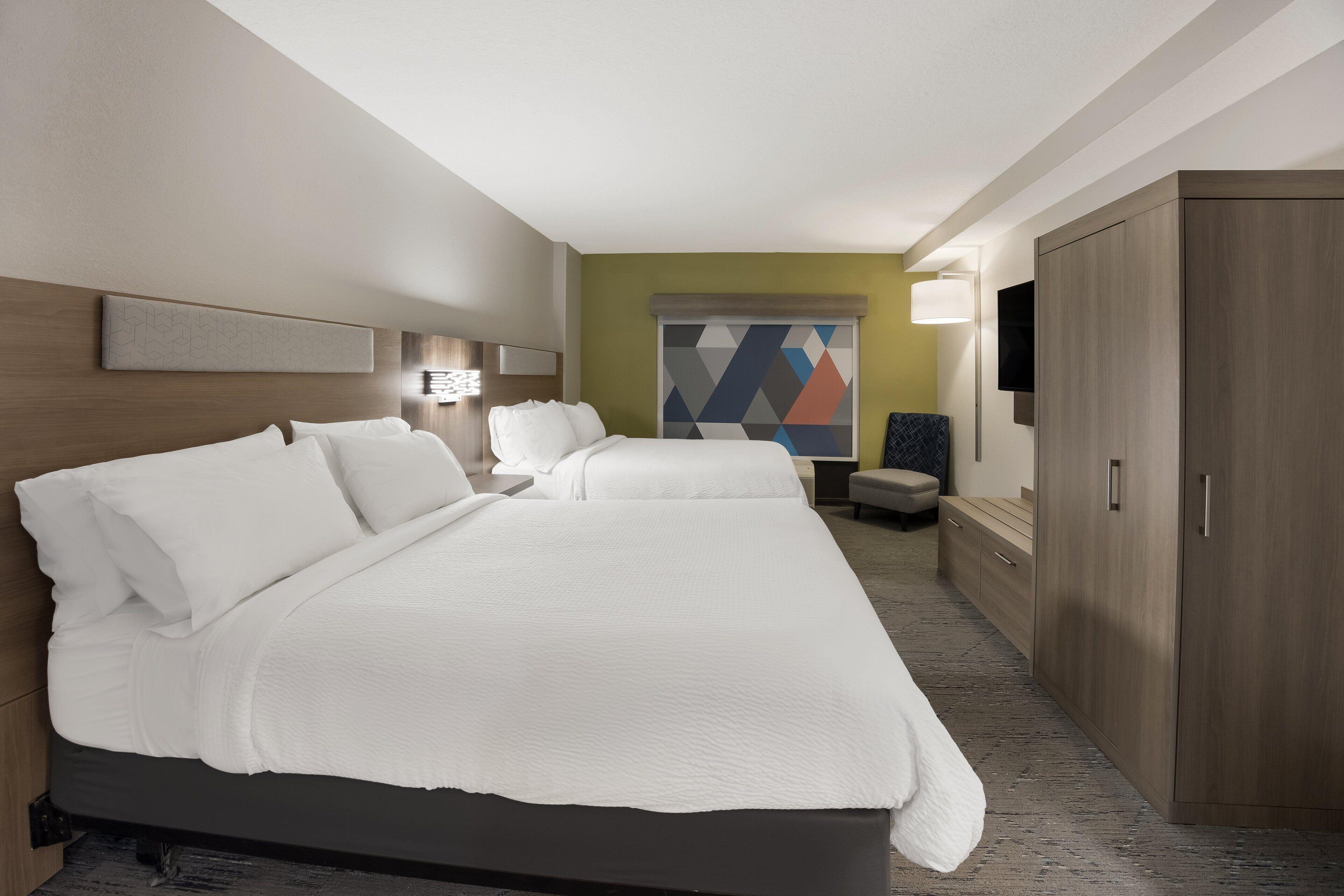 Queen Suite with Two Queen Beds and Additional Living Area
