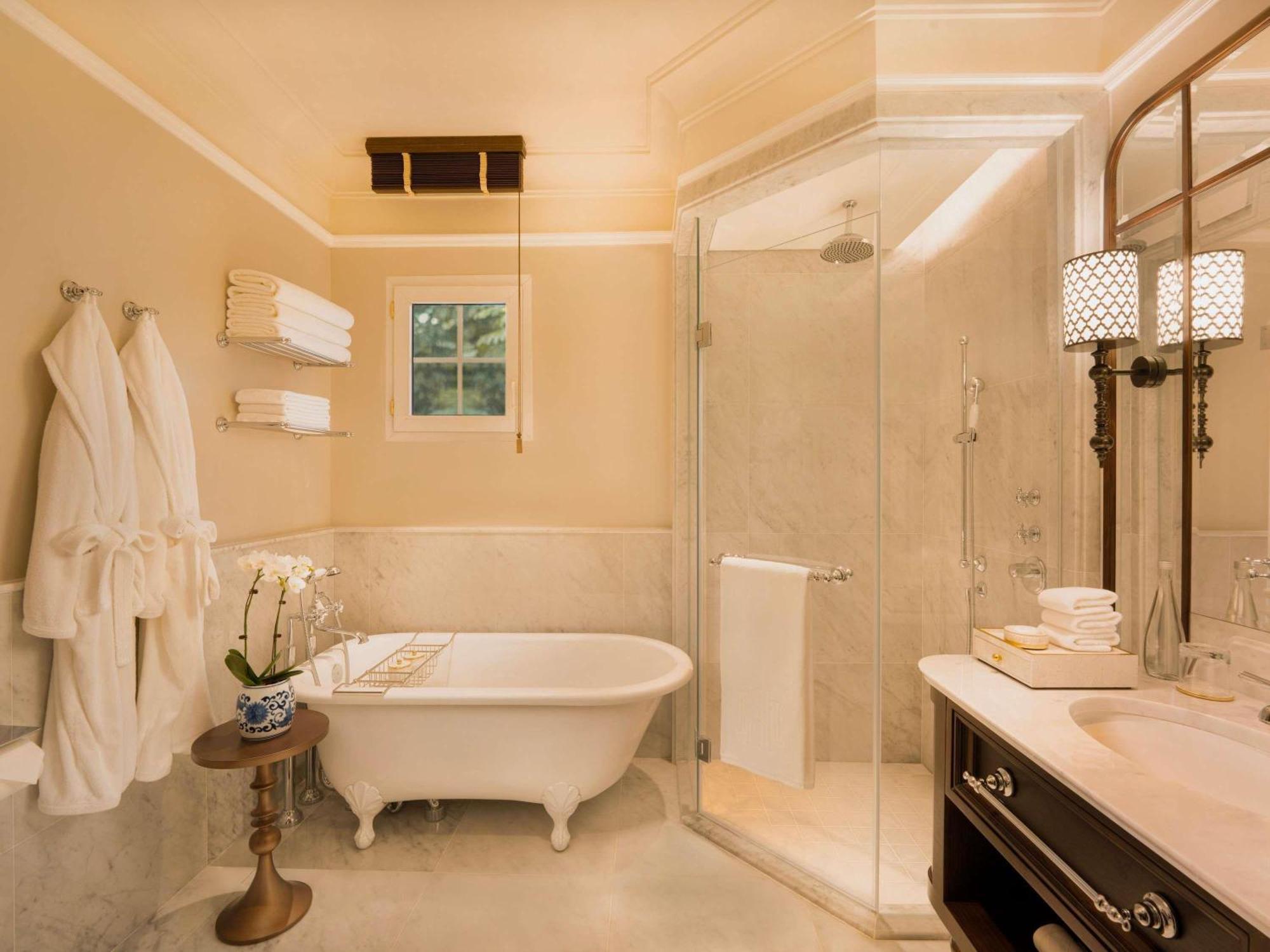 Heritage Wing Charlie Chaplin Suite King Beds Metropole Privileges Benefits