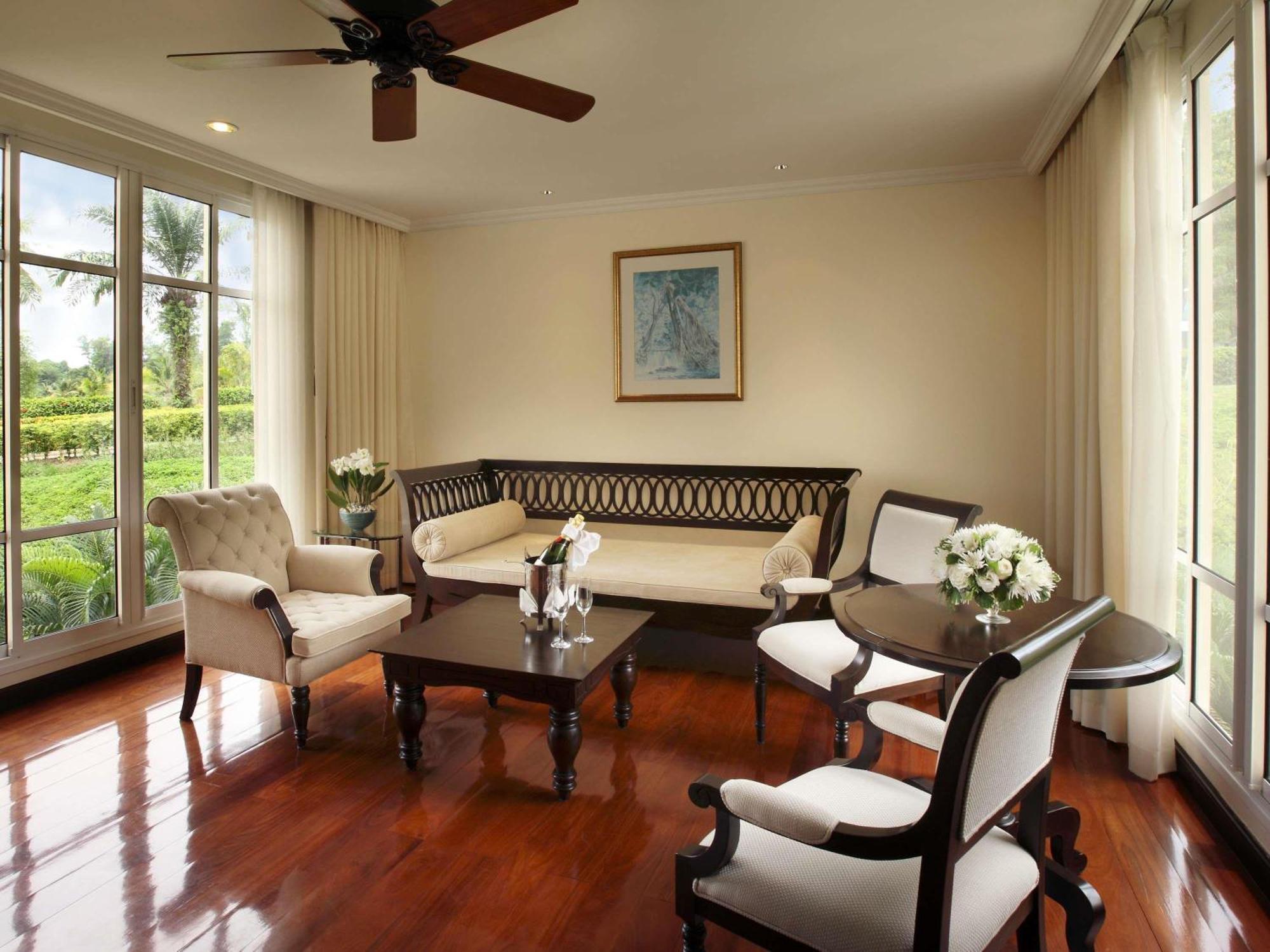 Junior King Suite Balcony Club Access Garden View,1742613182:JPEG
