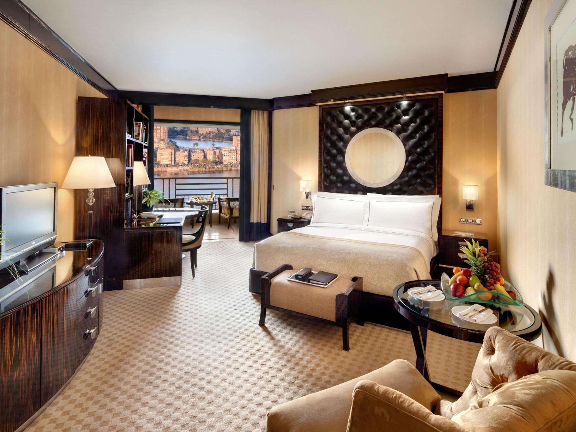 Fairmont Gold Signature Room Lounge access,1739392664:JPEG