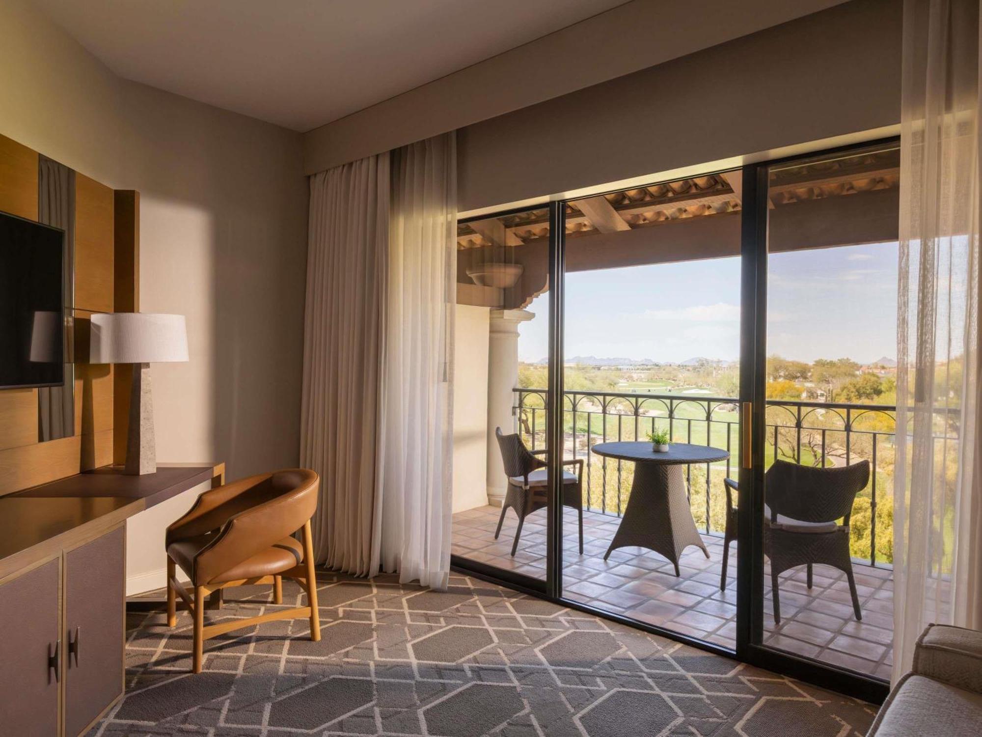 Fairmont King Room with Balcony and Golf View