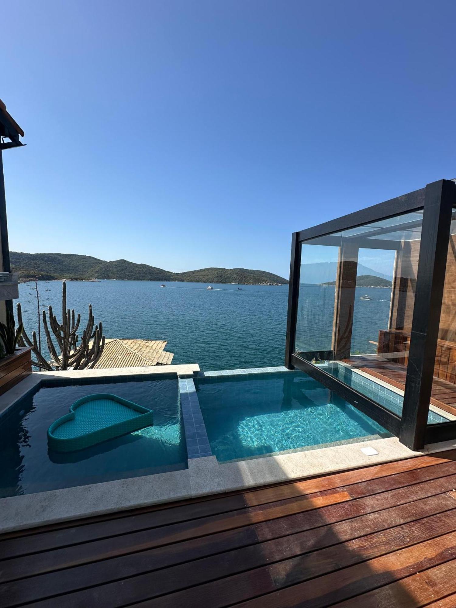 Suíte Superior com Vista para o Mar