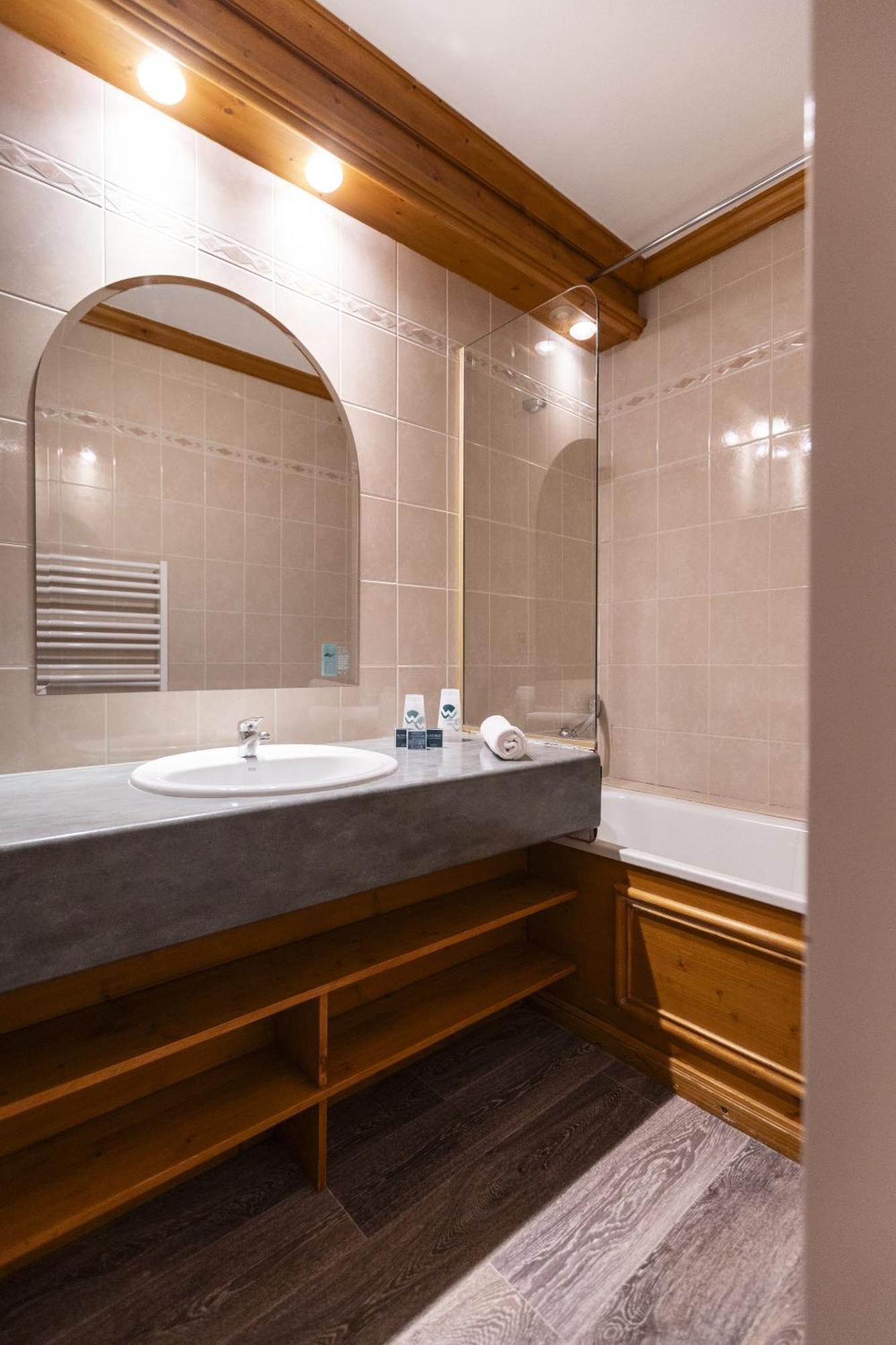 Double Room,1722924756:JPEG