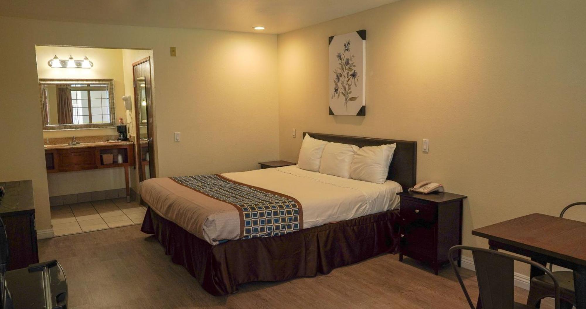 King Room,1722936595:JPEG