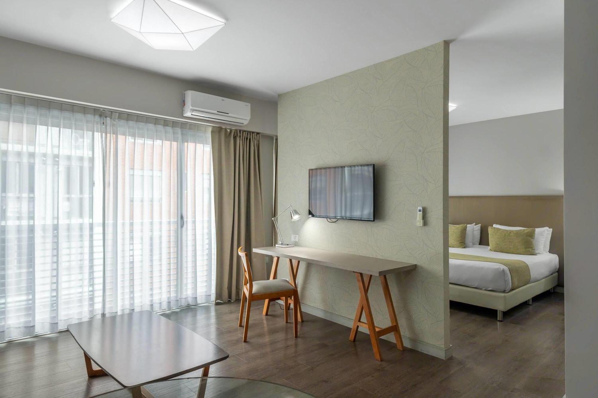 Executive Queen Suite Non-Smoking