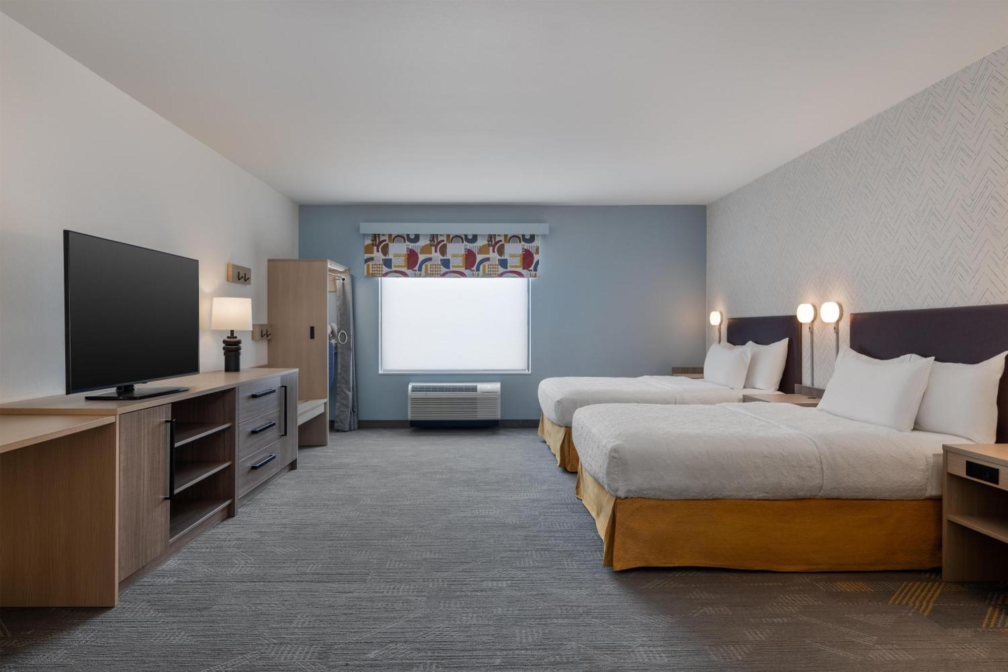 Studio Suite with Two Queen Beds and Tub - Mobility Access