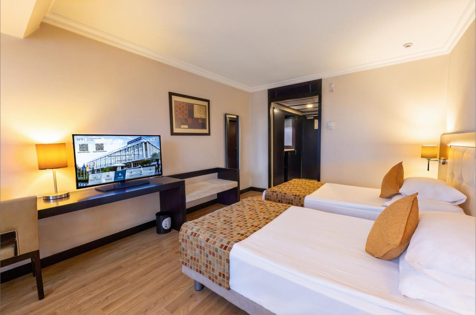 Deluxe Twin Room City View
