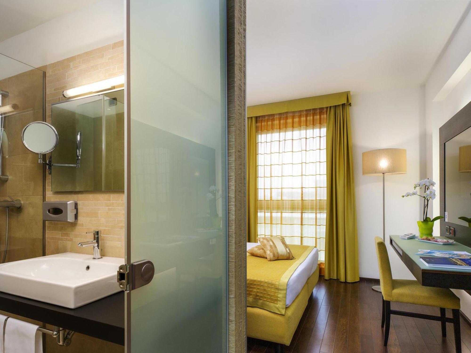 Standard Double Room,1729992569:JPEG