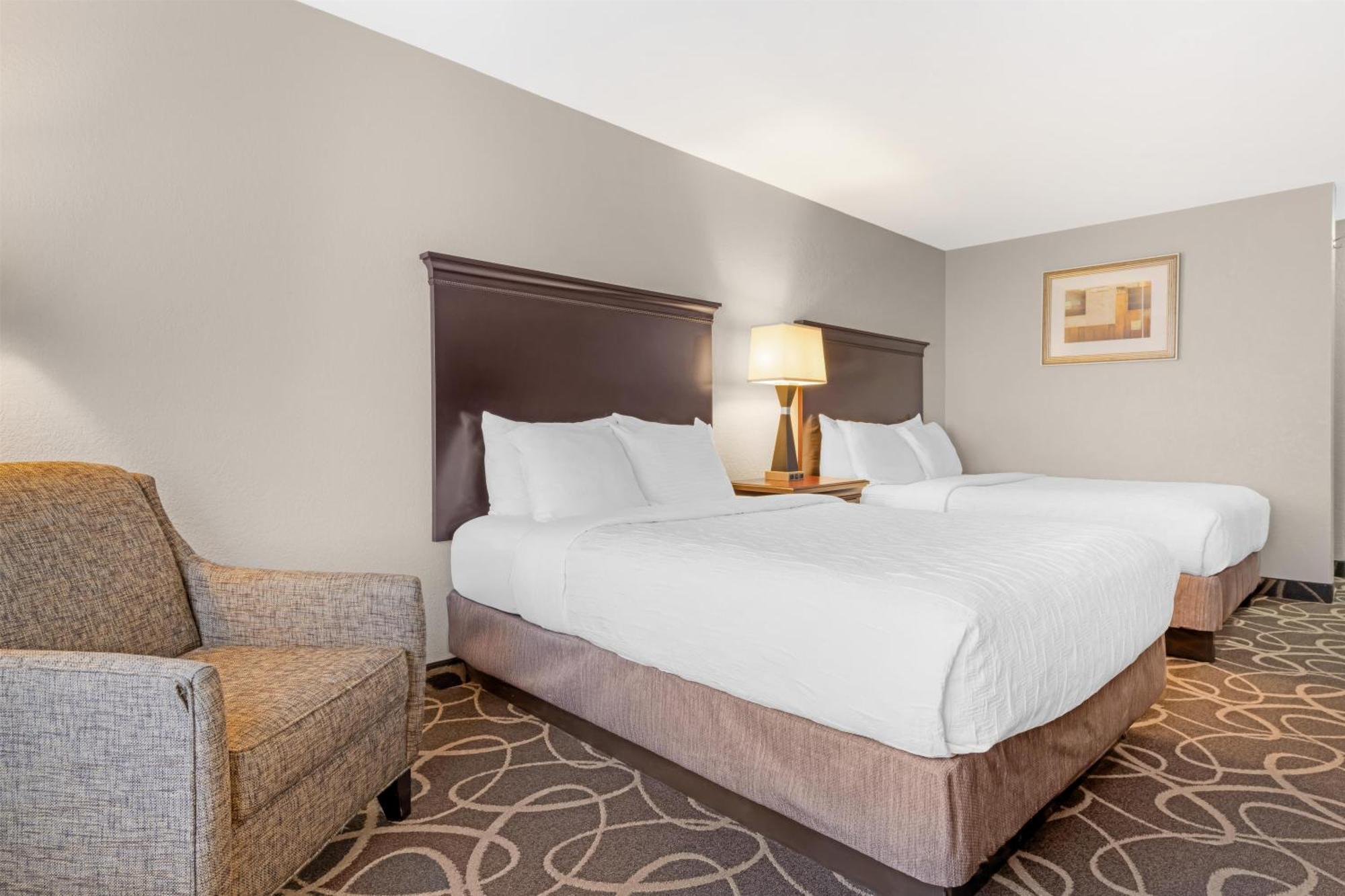 Queen Room with Two Queen Beds - Disability Access/Bath Tub