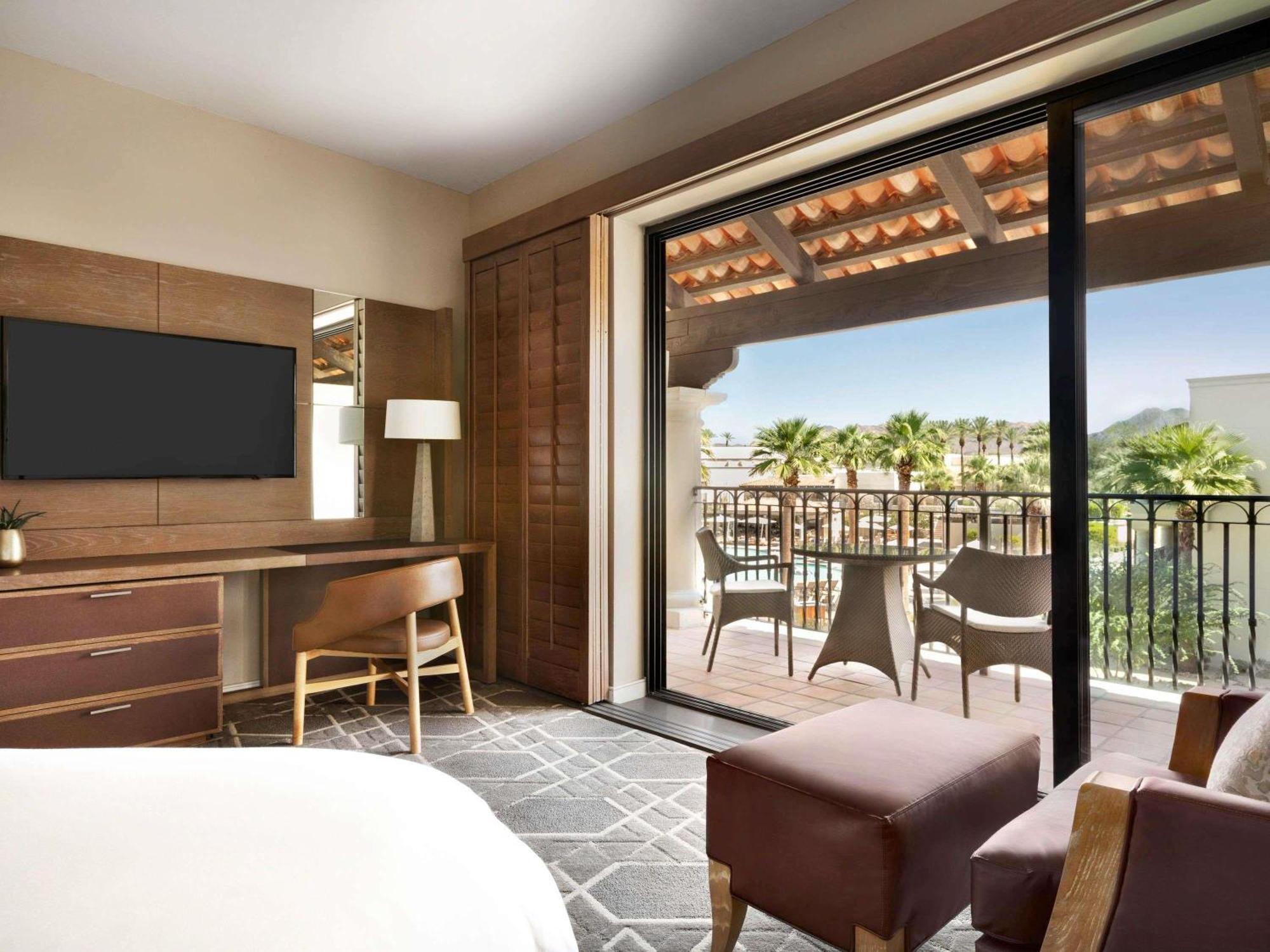 Deluxe King Room with Patio or Balcony and Pool View