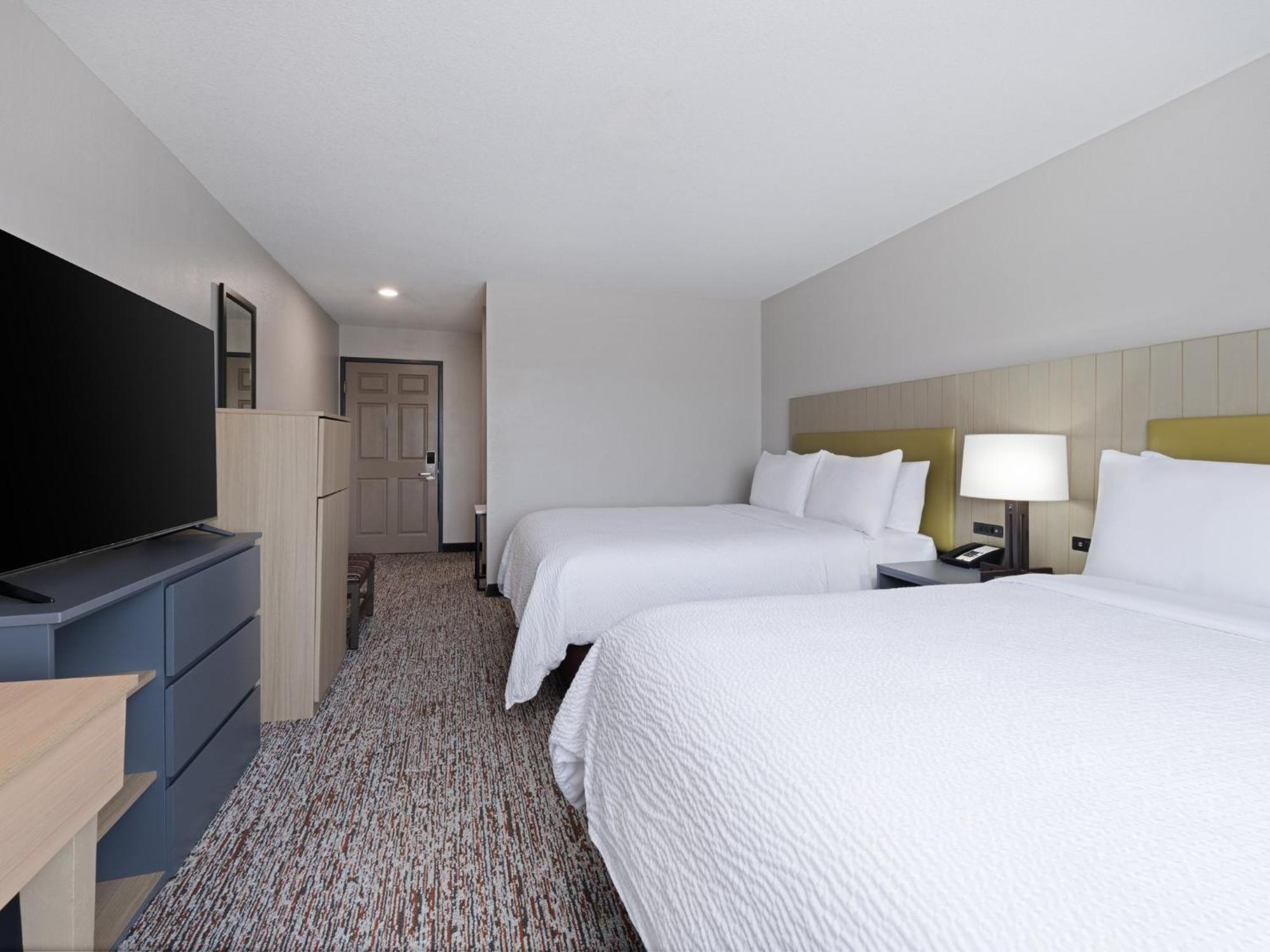Standard Room Two Queen Beds
