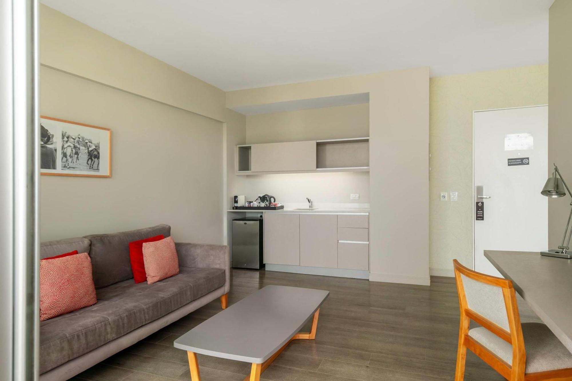 Executive Queen Suite Non-Smoking