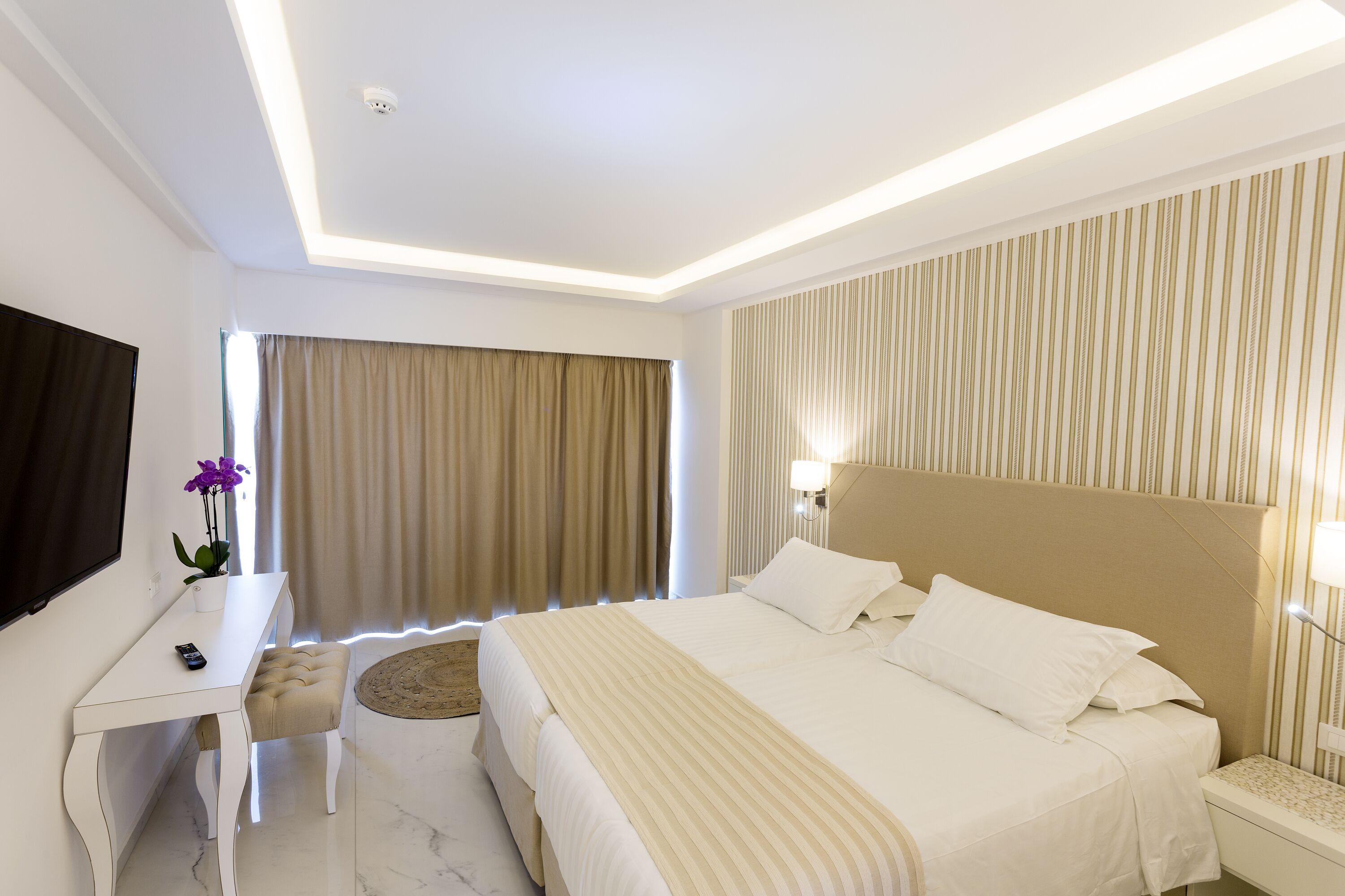Double or Twin Room Land View