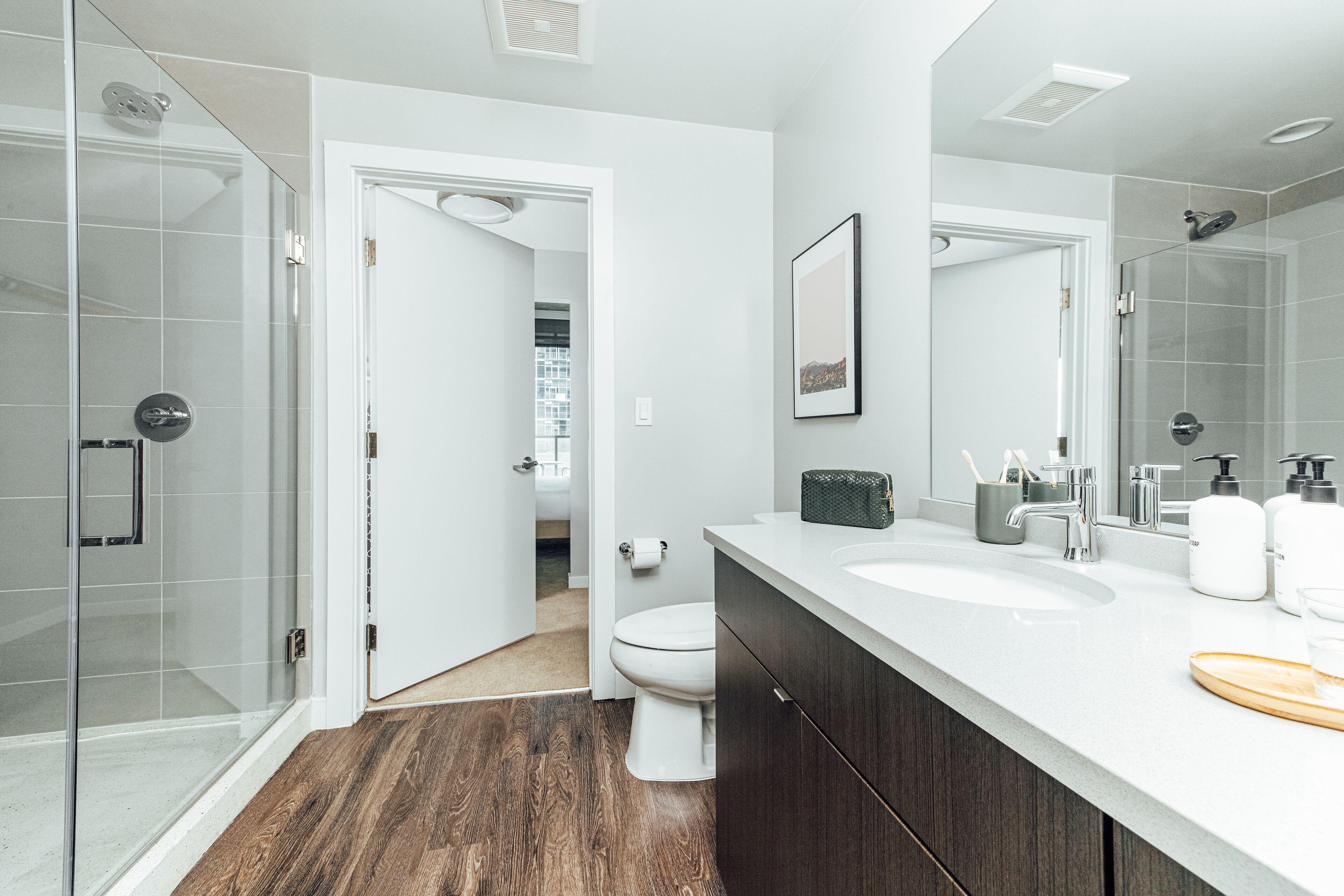 Premium Two Bedroom Suite with Balcony, Mountain View