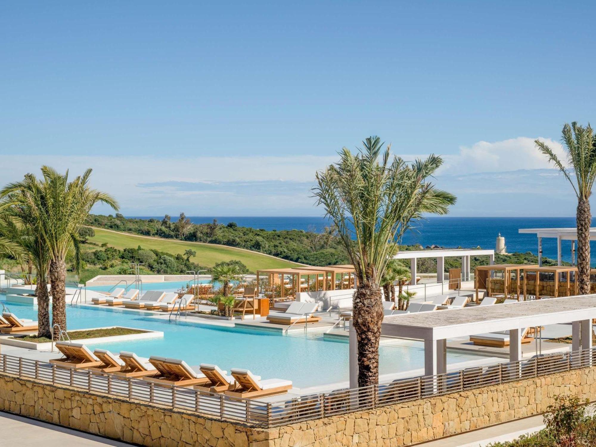 VILLA SIROCO DE 4 HABITACIONES: 4 camas extragrandes, 720 m², vistas al mar, piscina privada, cocina equipada y sala de estar