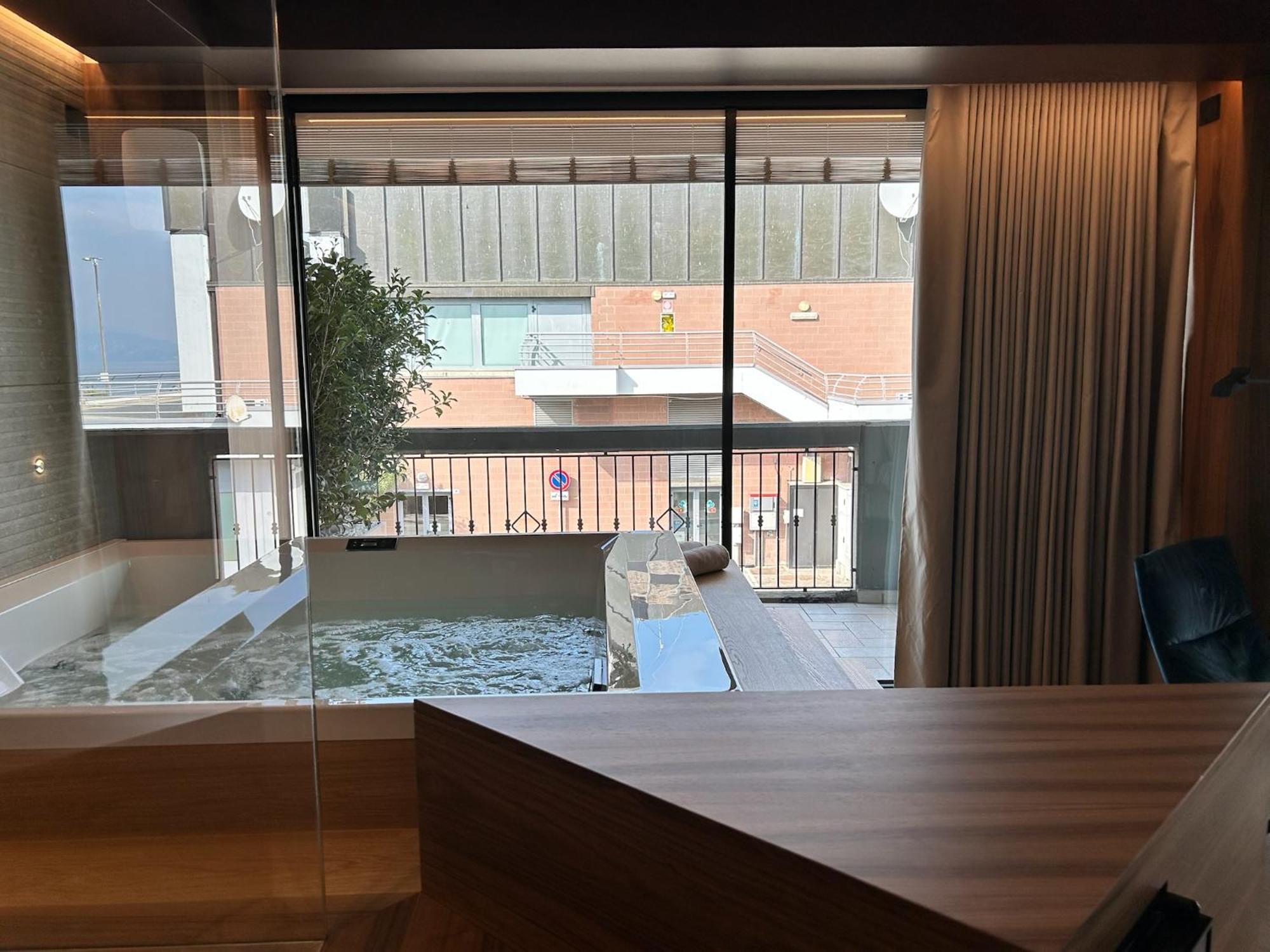 Junior Suite Jacuzzi Terrace Partial Lake View
