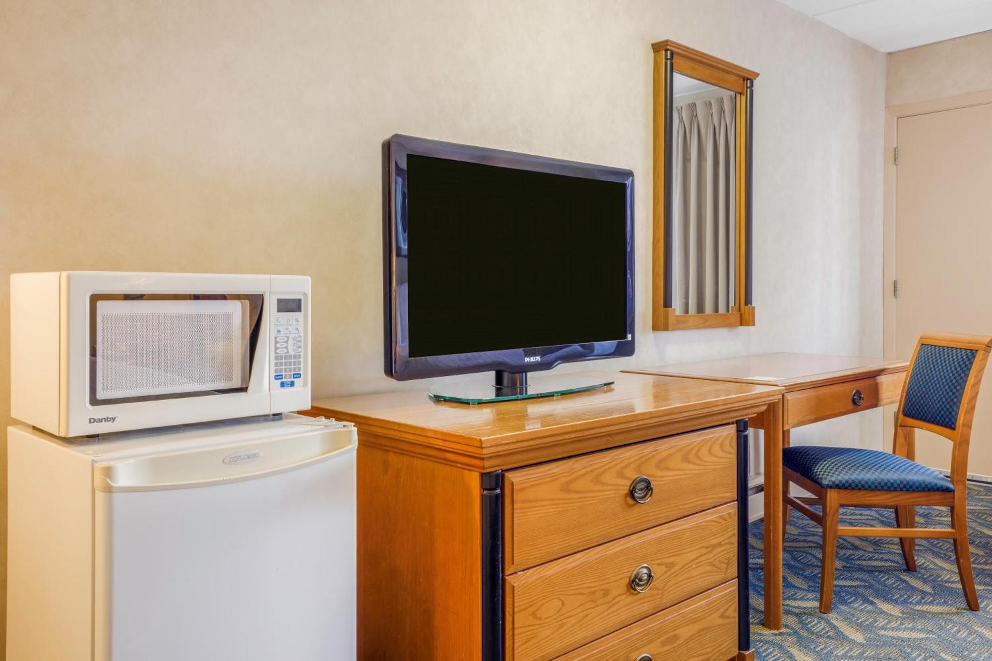 Double Room Two Double Beds Non-Smoking