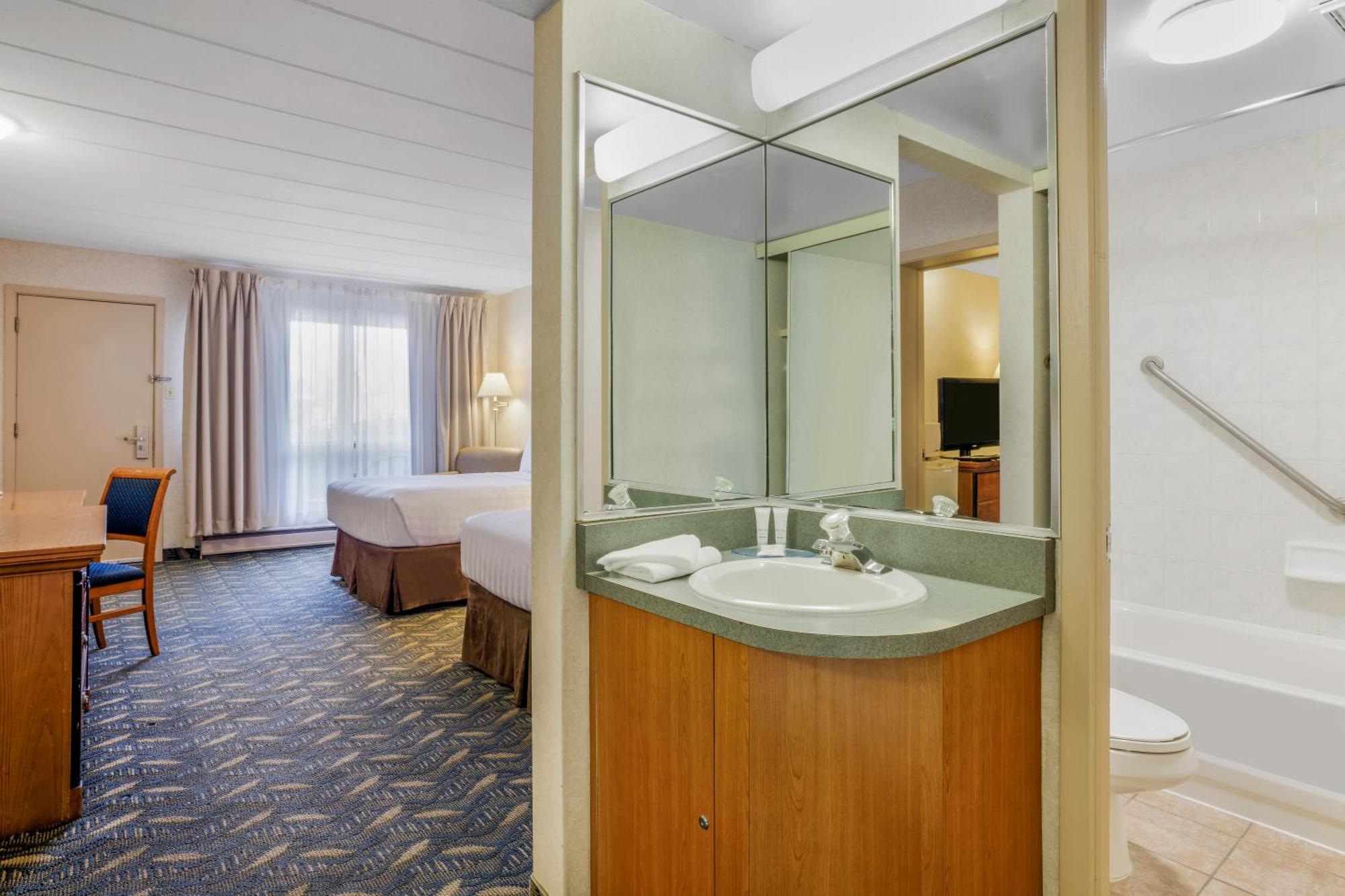 Double Room Two Double Beds Non-Smoking