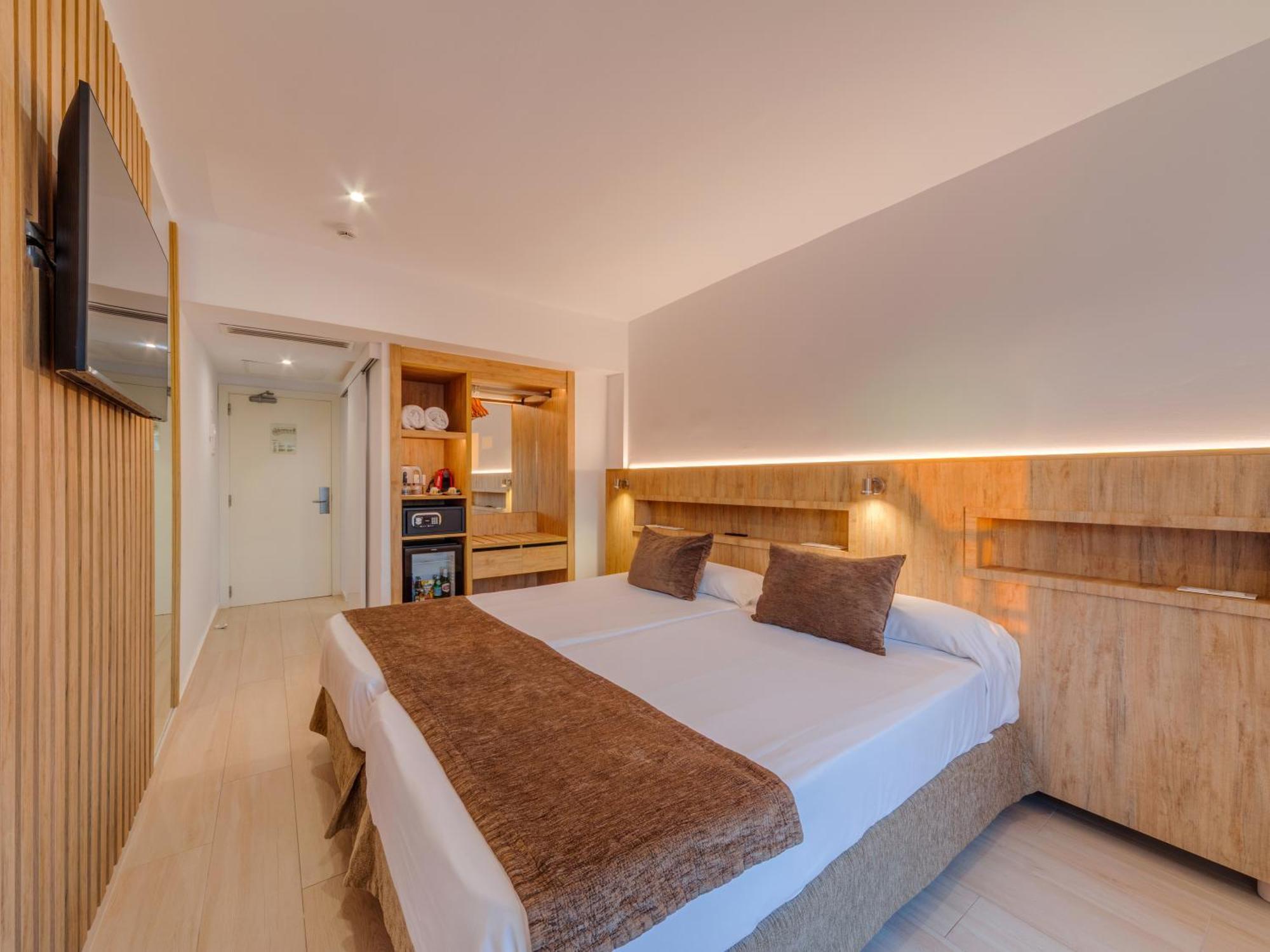 Double Room Balcony Sea View