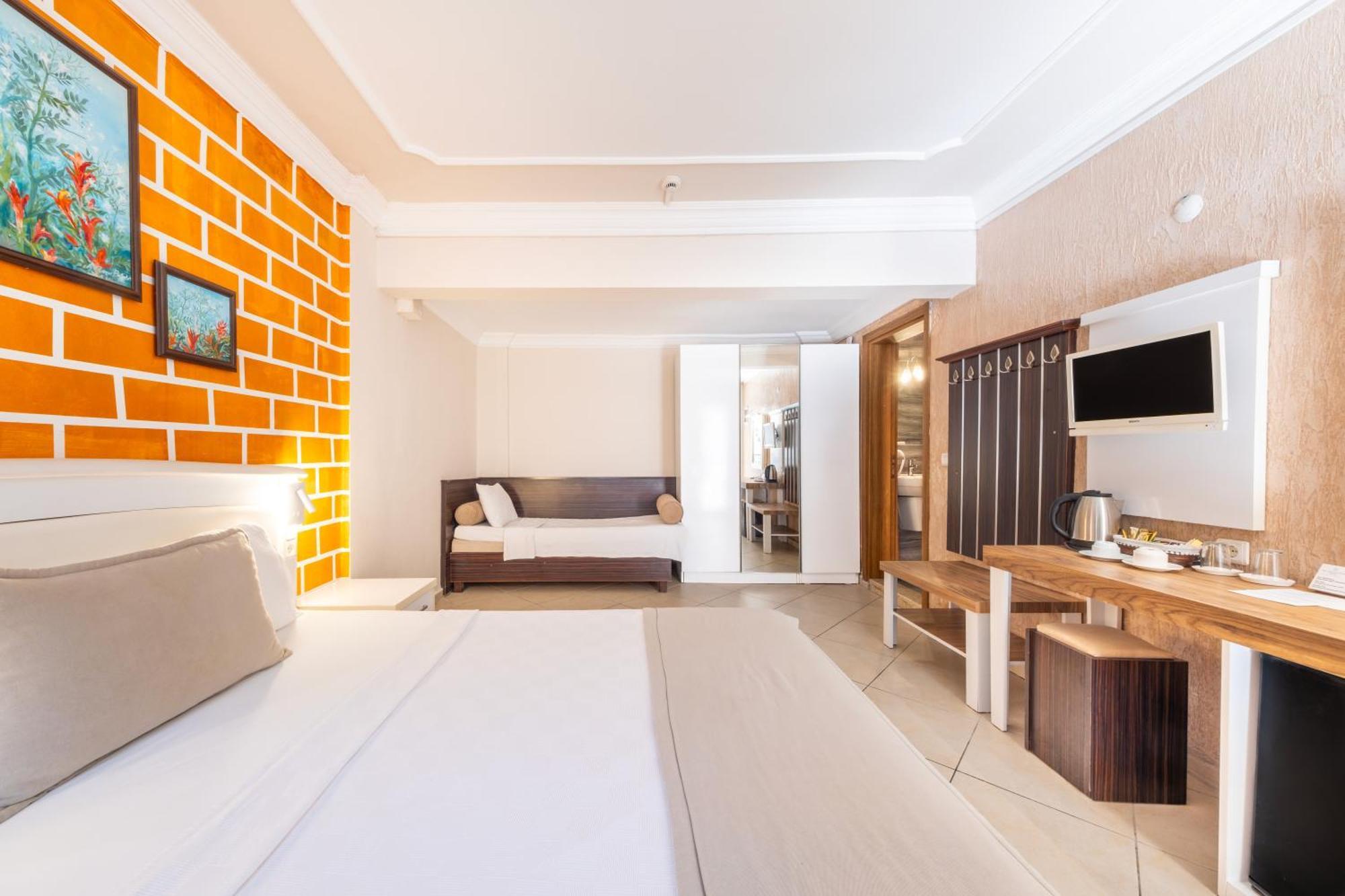 Standard Double Room,1739790942:JPEG