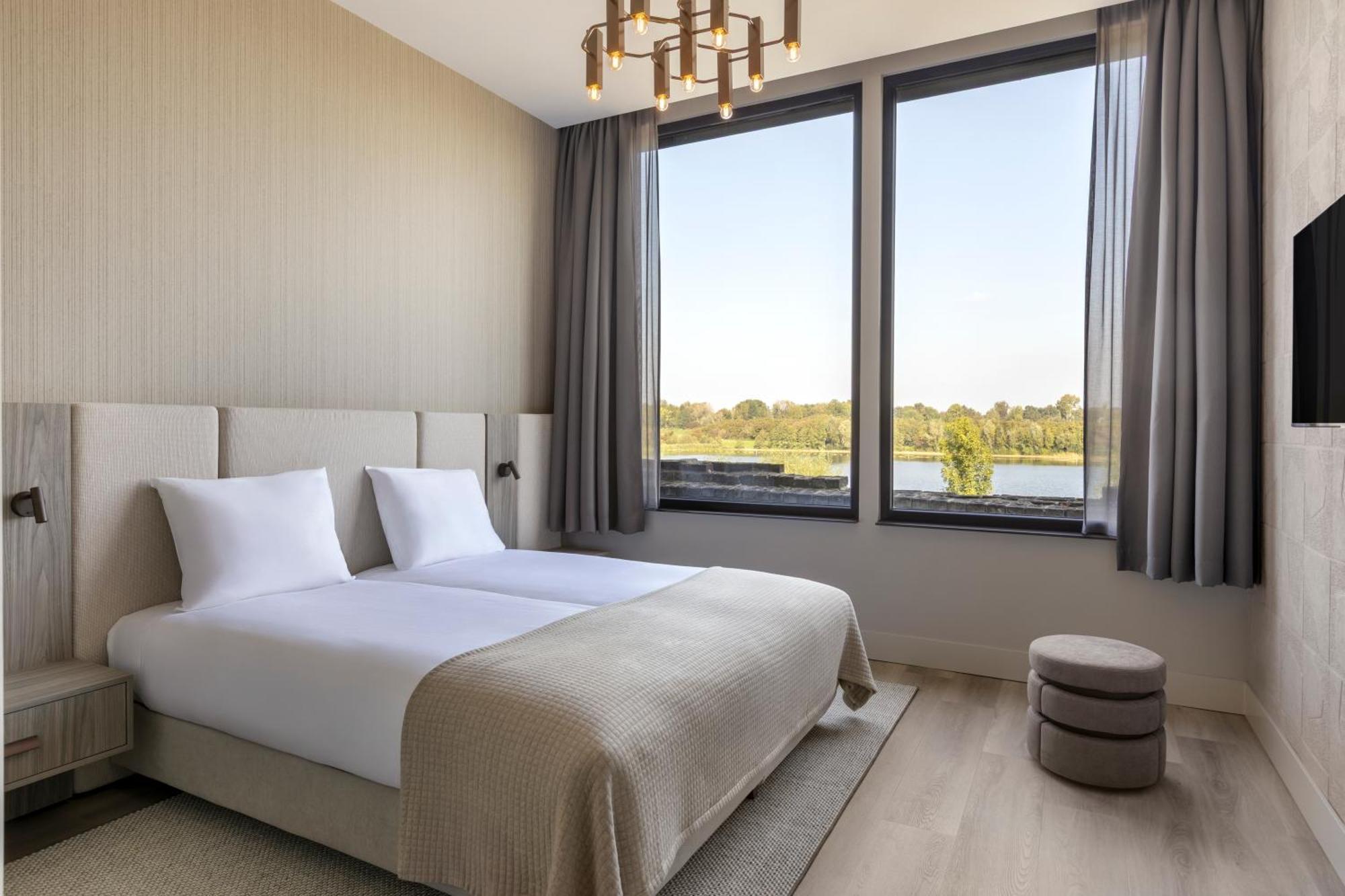 Double Room Lake View