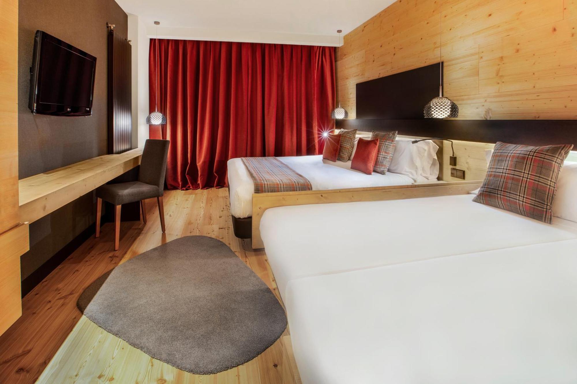 Deluxe Quadruple Room