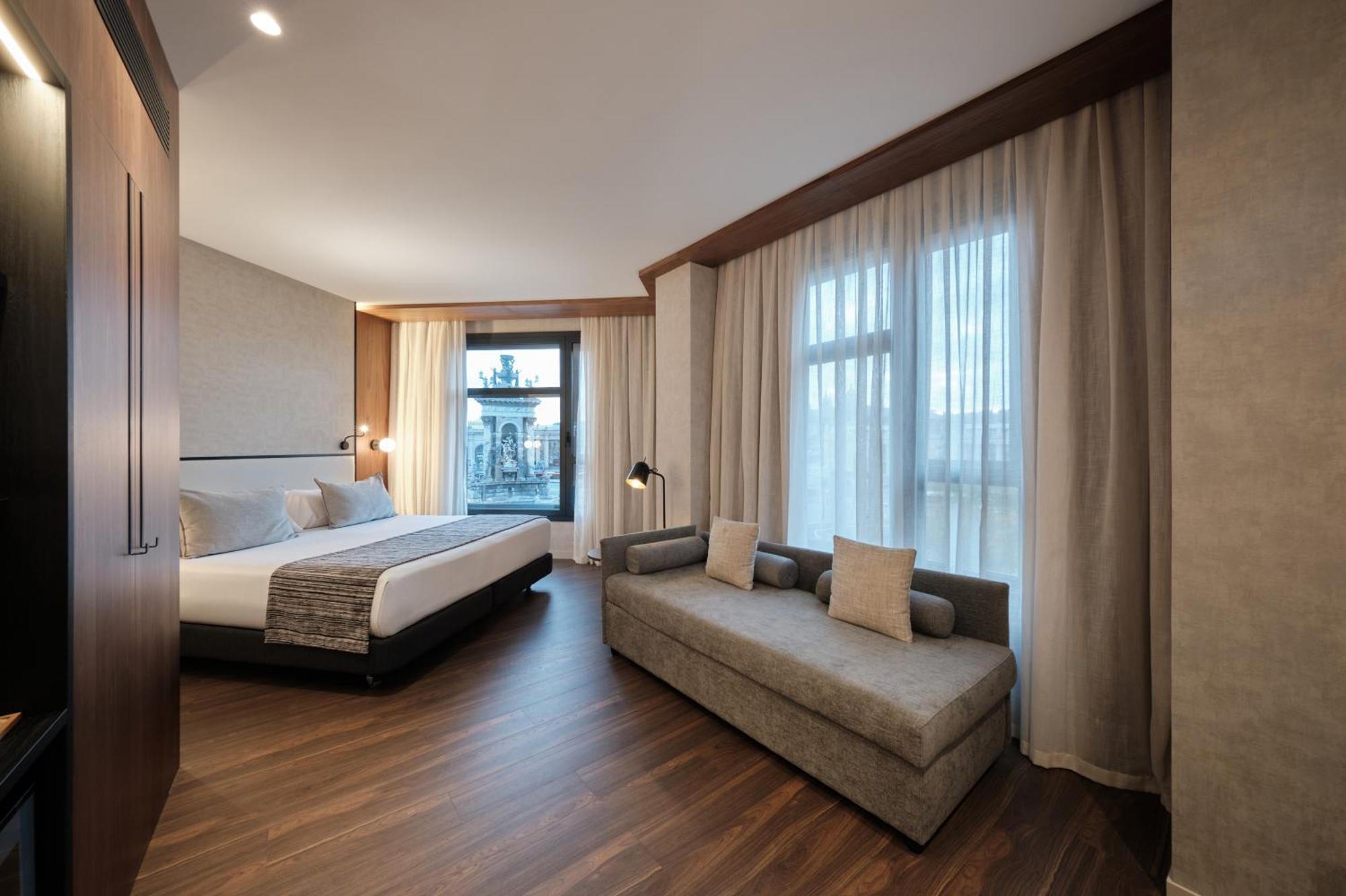 Superior Room City View