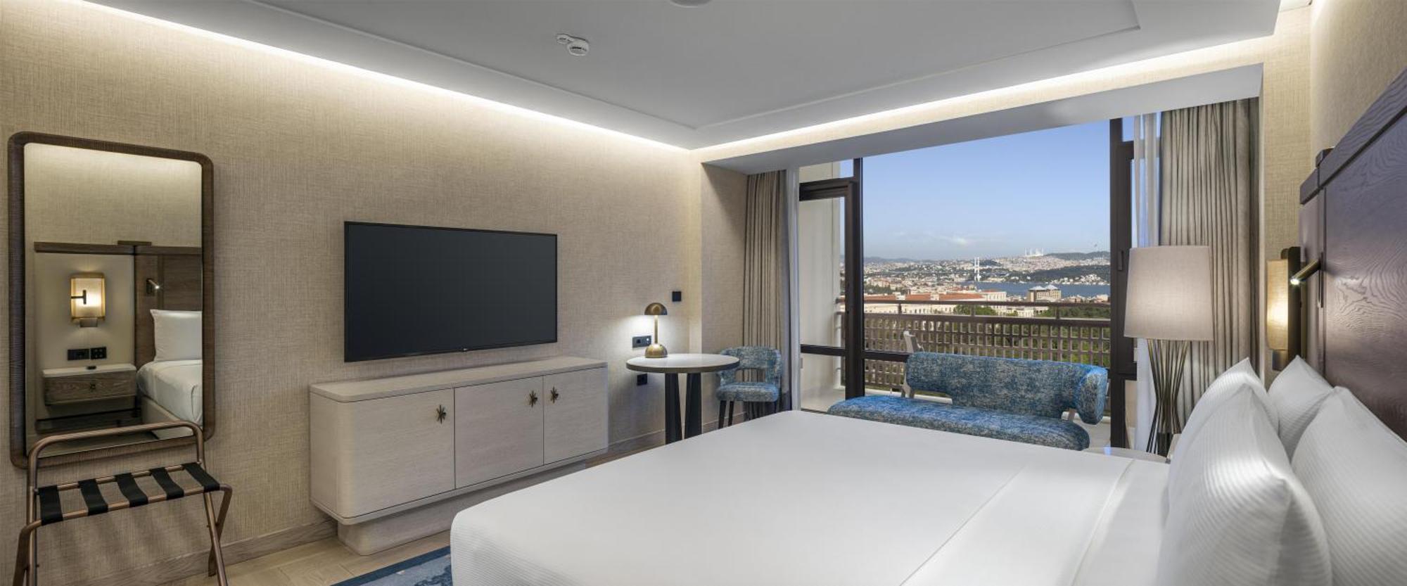Deluxe King Room Bosphorus View