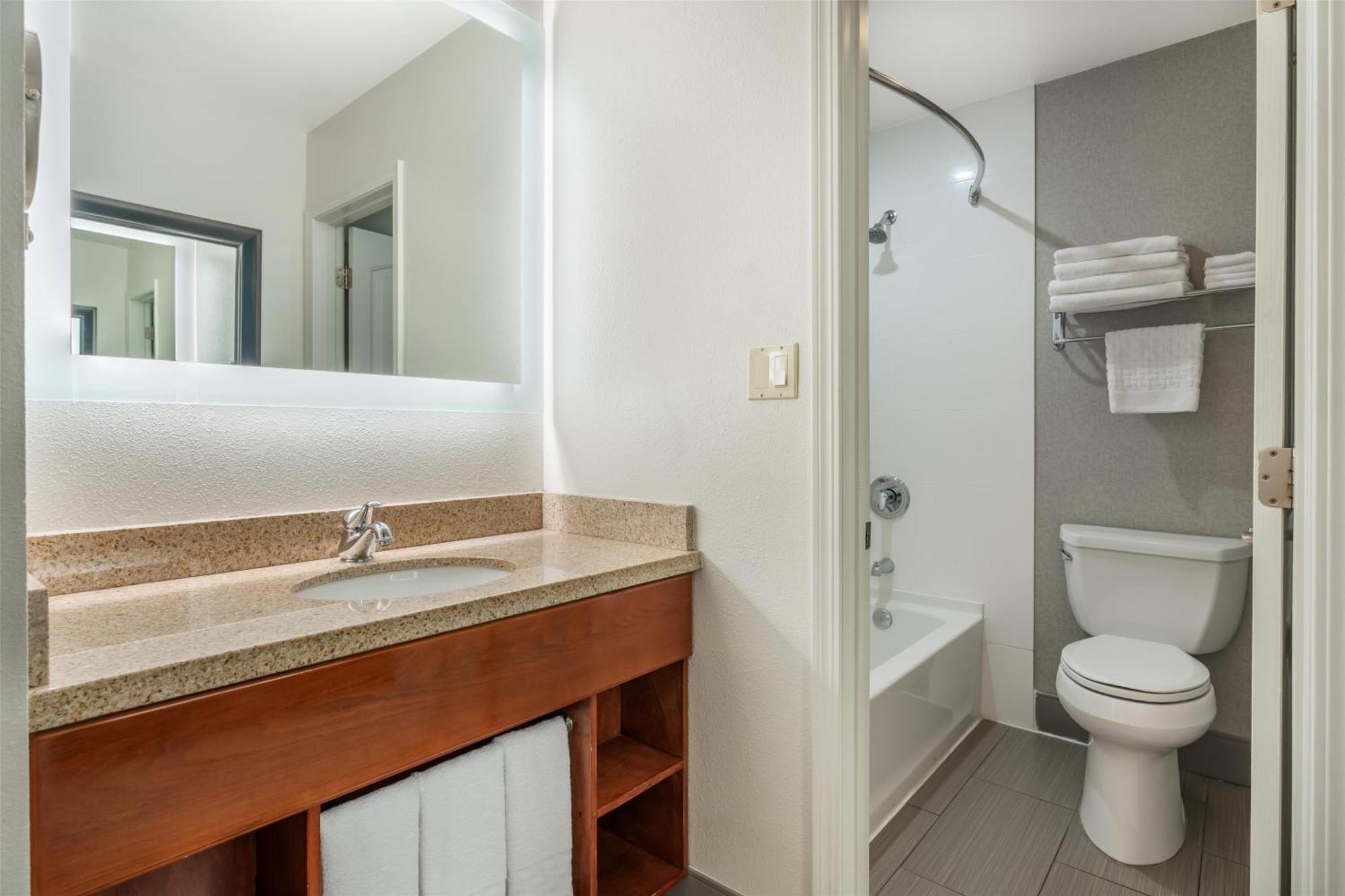 Double Room with Two Double Beds - Non Smoking