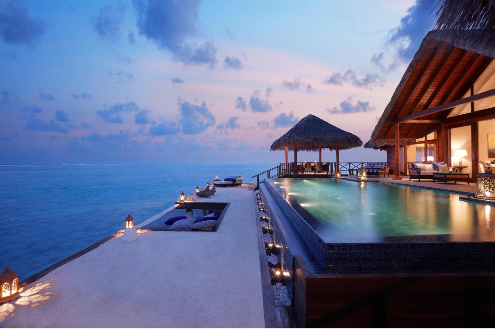 Rehendhi Presidential Overwater Suite – Two Bedroom Pool