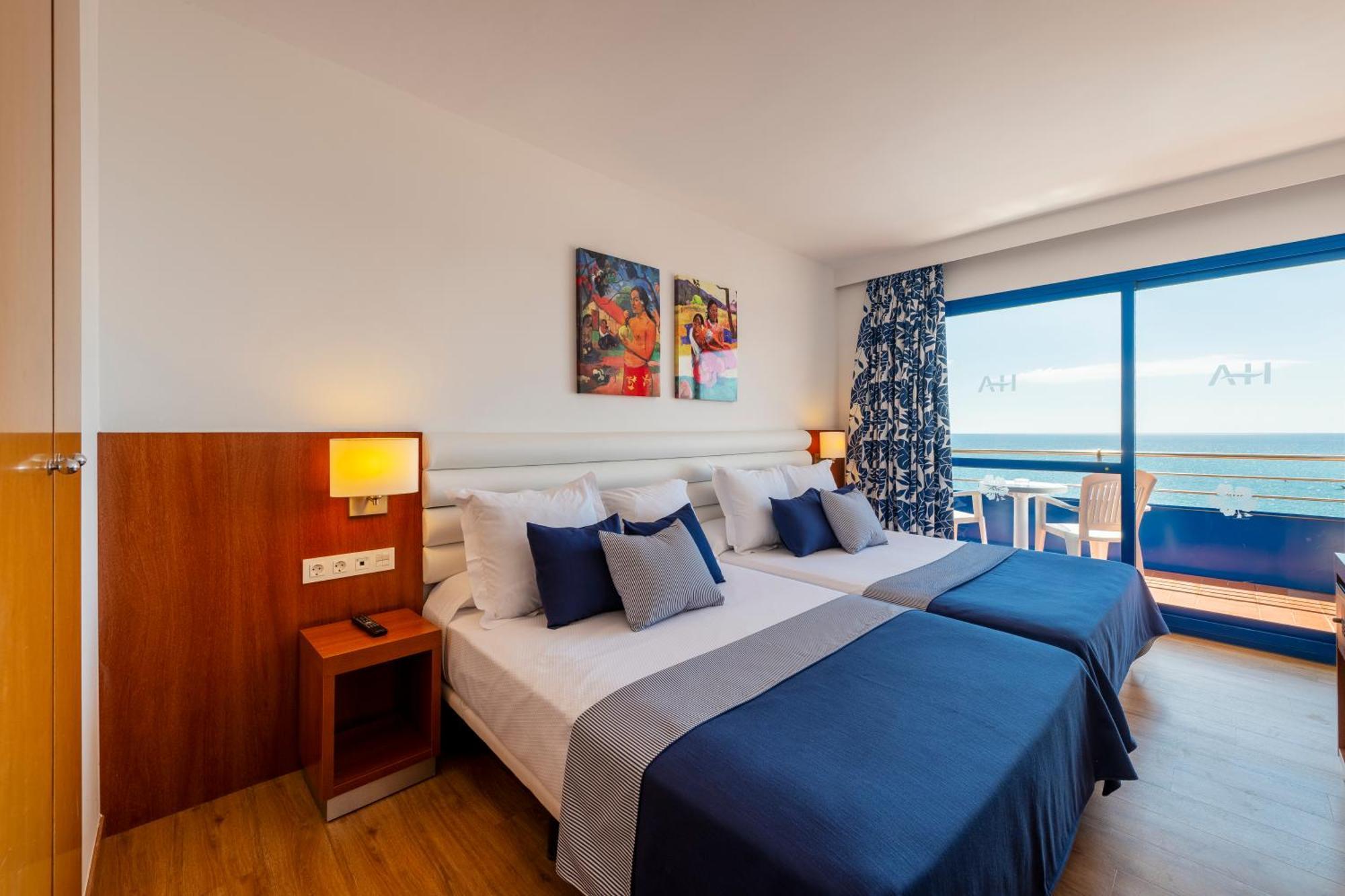 Superior Double Room Pool Sea View,1742695900:JPEG