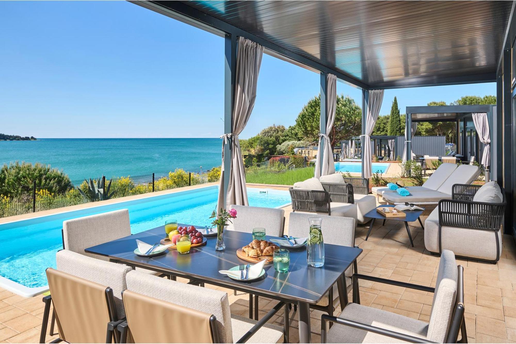 Luxury Sea View Holiday Home private pool