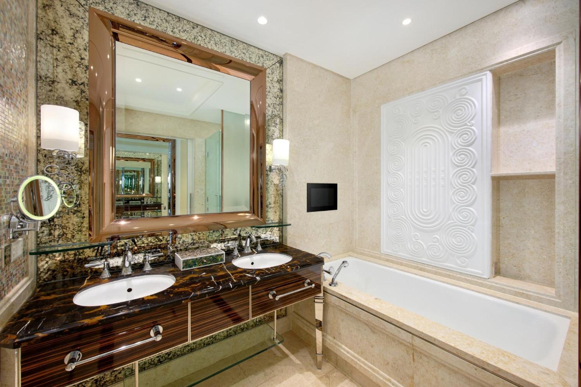 Deluxe Twin Room High Floor