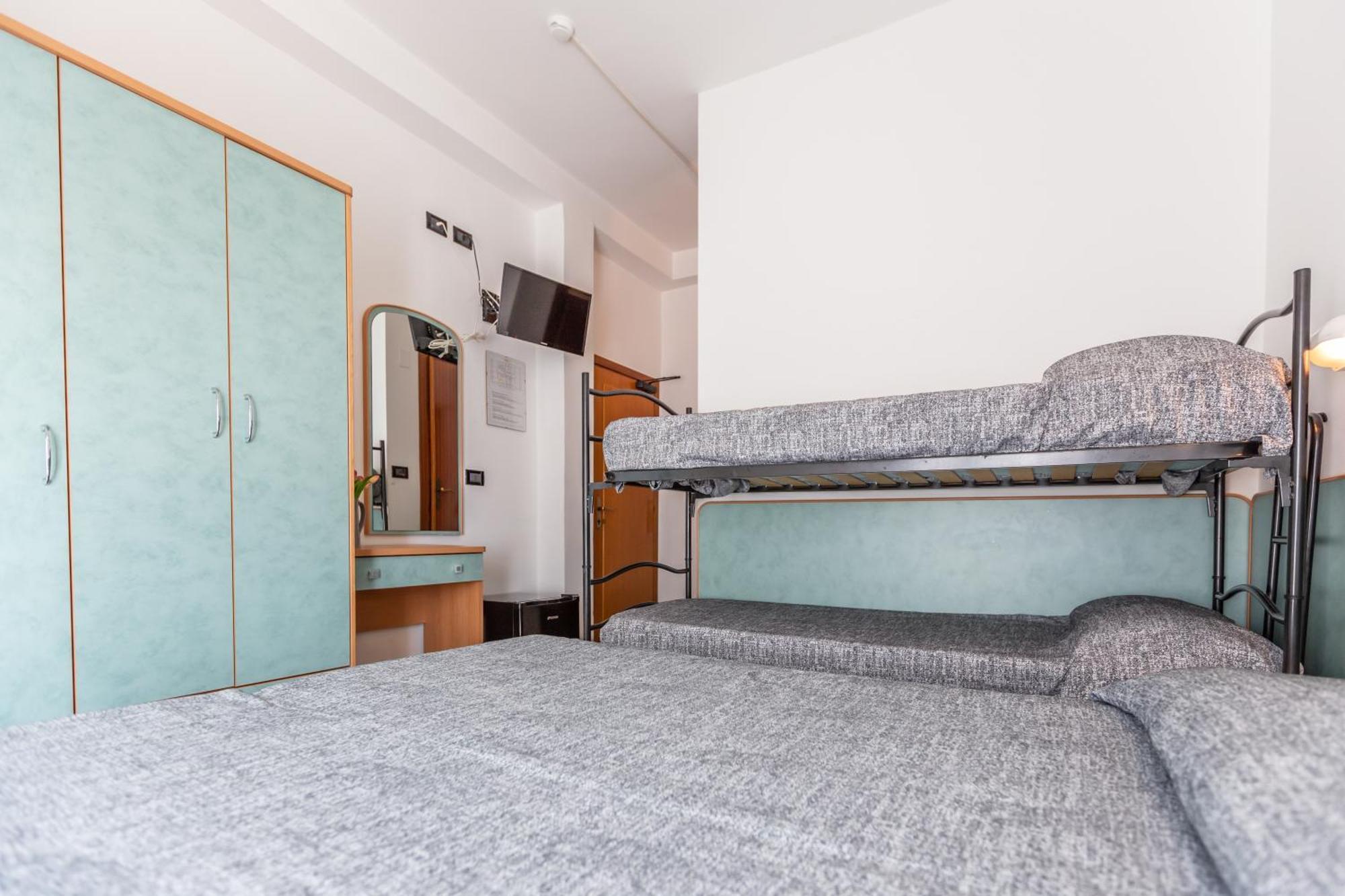 Classic Quadruple Room Side Sea View,1766147585:JPEG