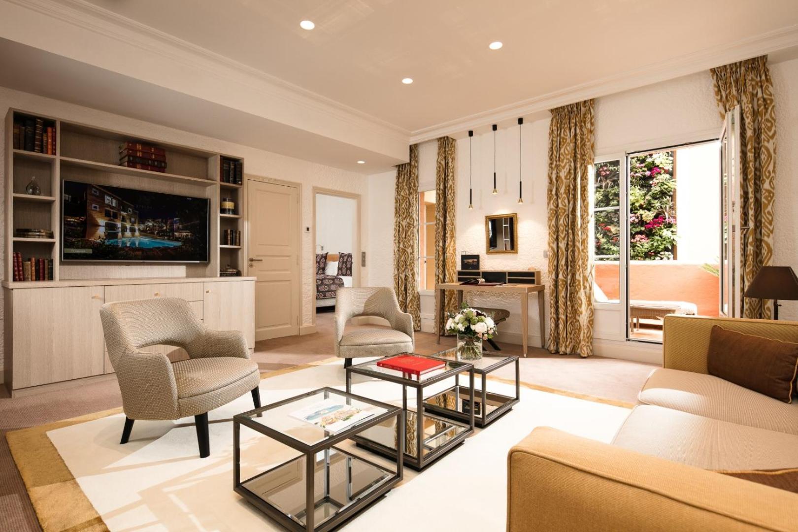 Deluxe Suite