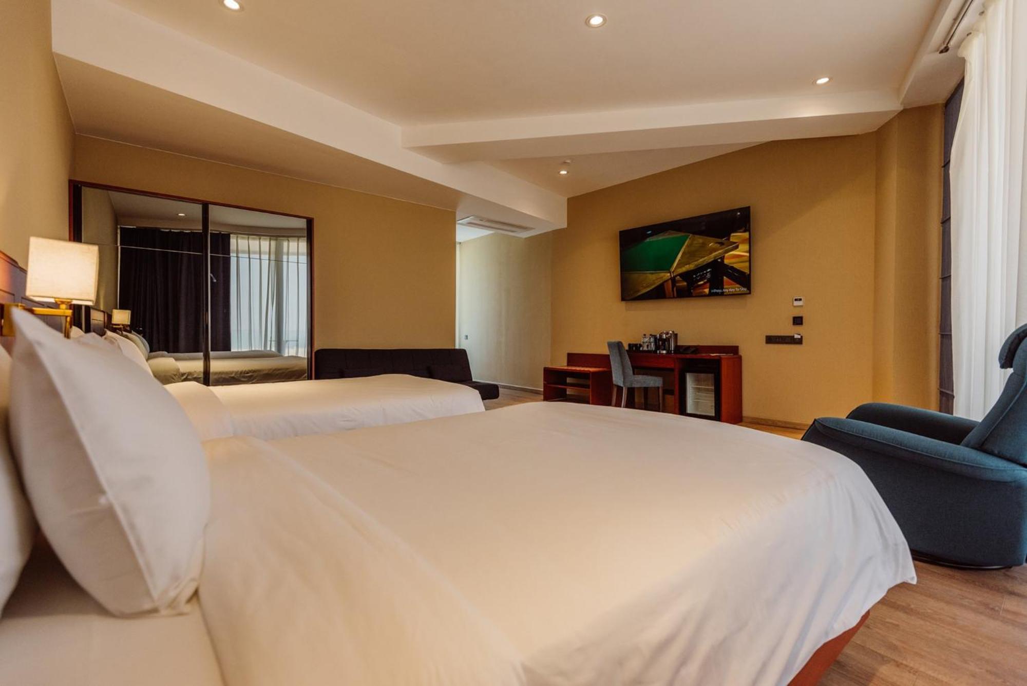 Queen Room Two Queen Beds