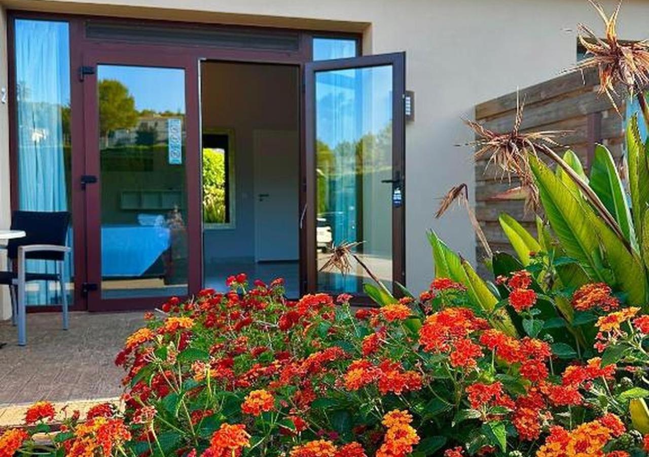 Double or Twin Room Garden View