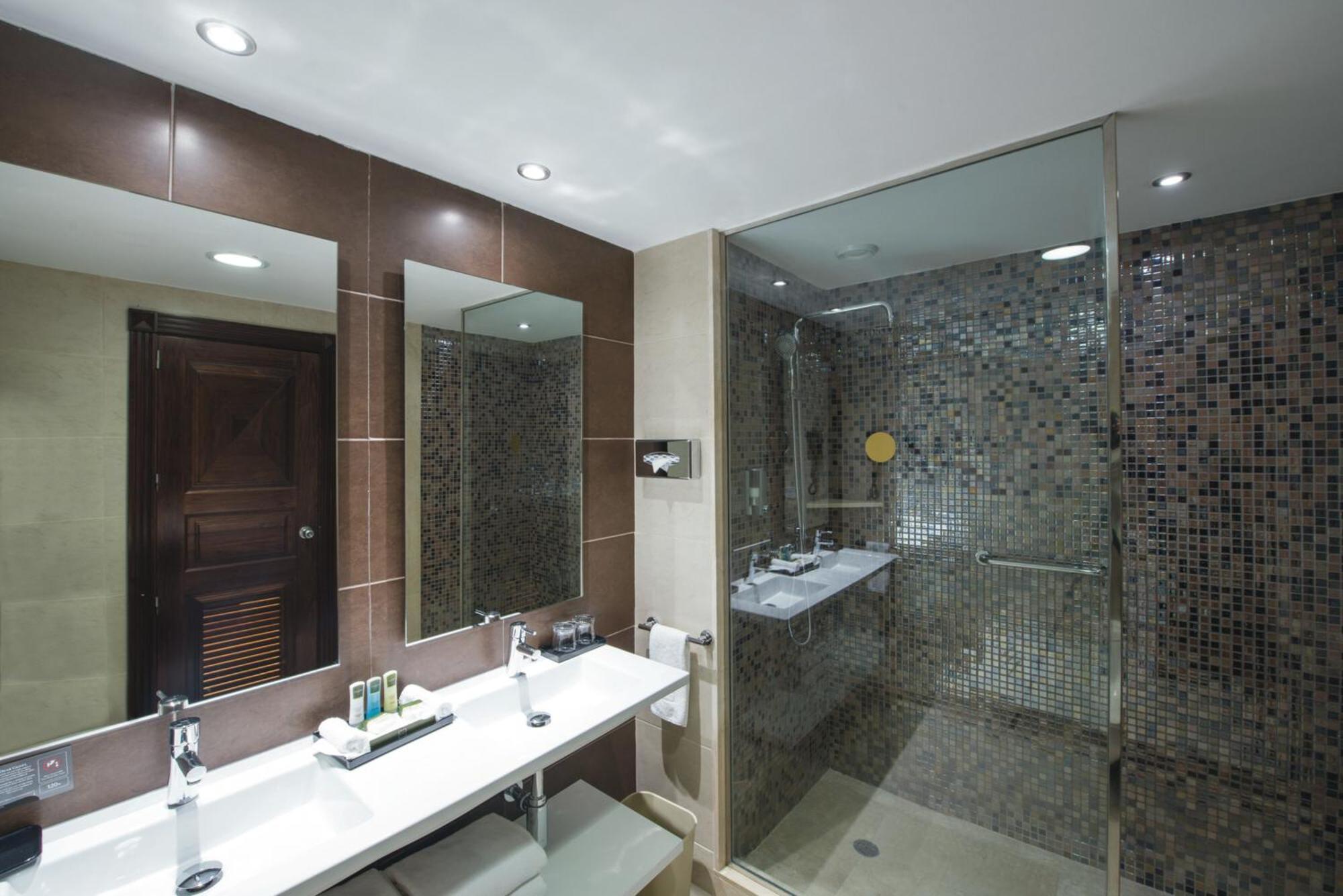 Junior Suite mit teilweisem Meerblick