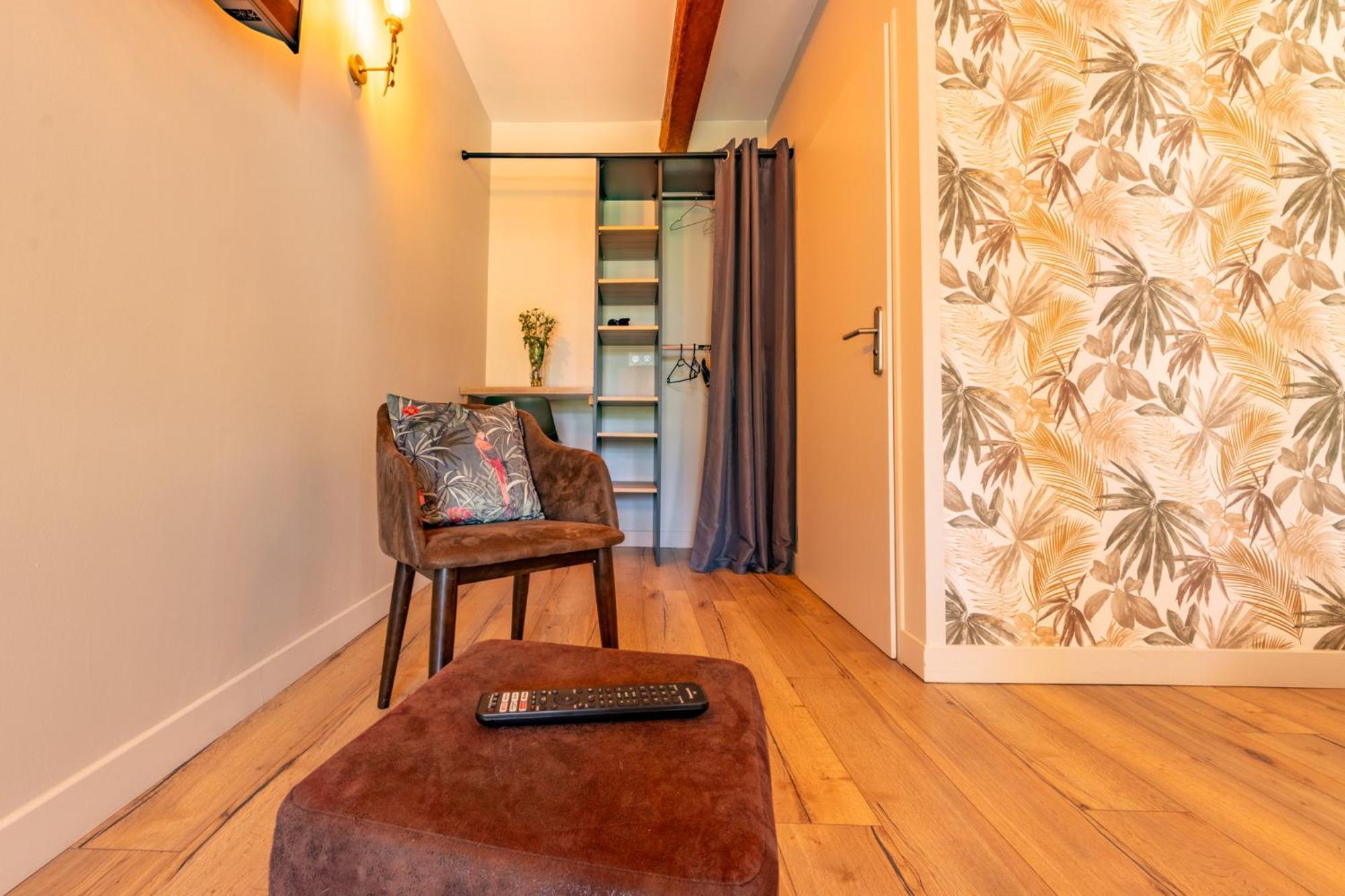 Chambre Lit Queen-size - Accessible aux Personnes à Mobilité Réduite
