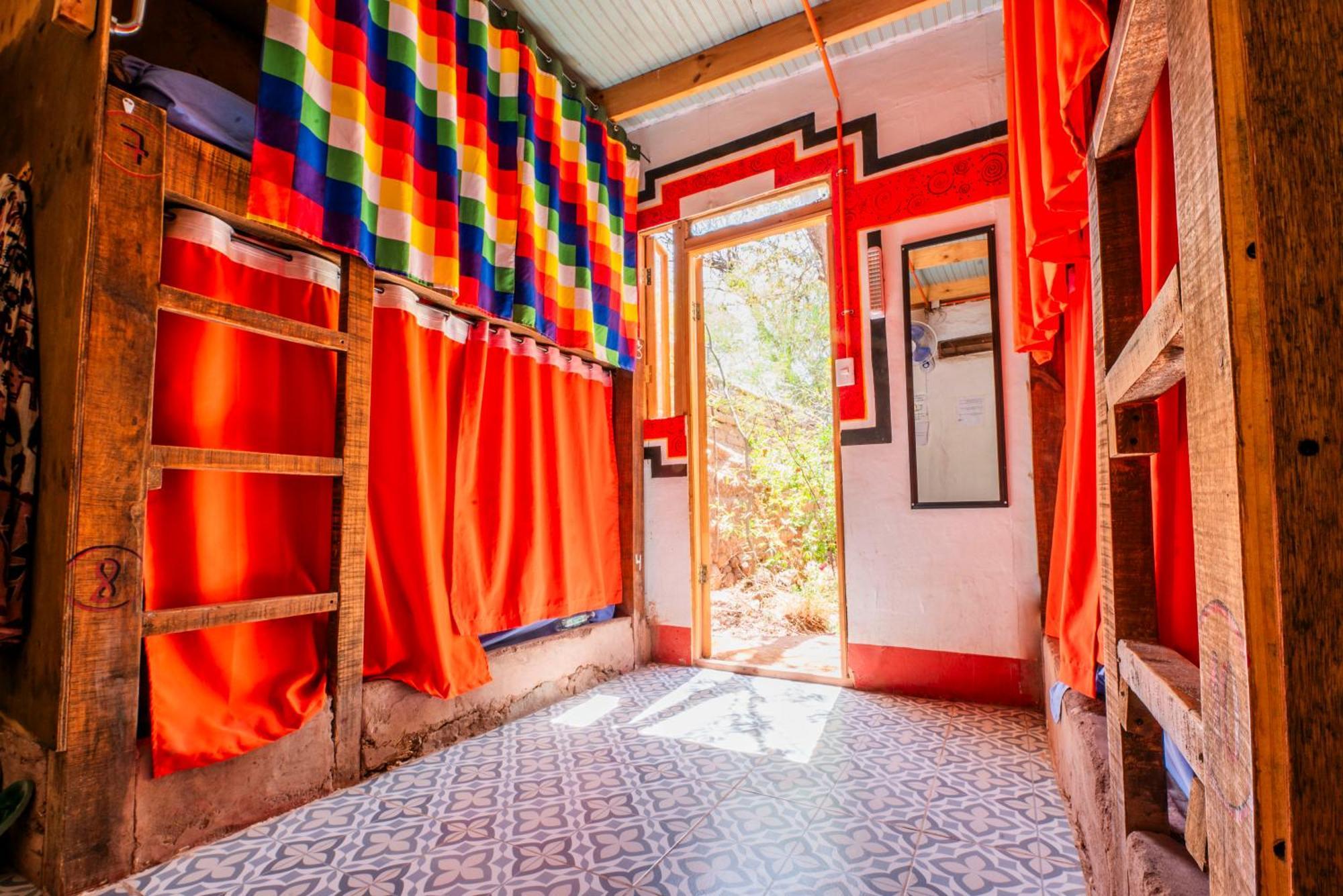 Cama em Dormitório Misto com 4 Camas