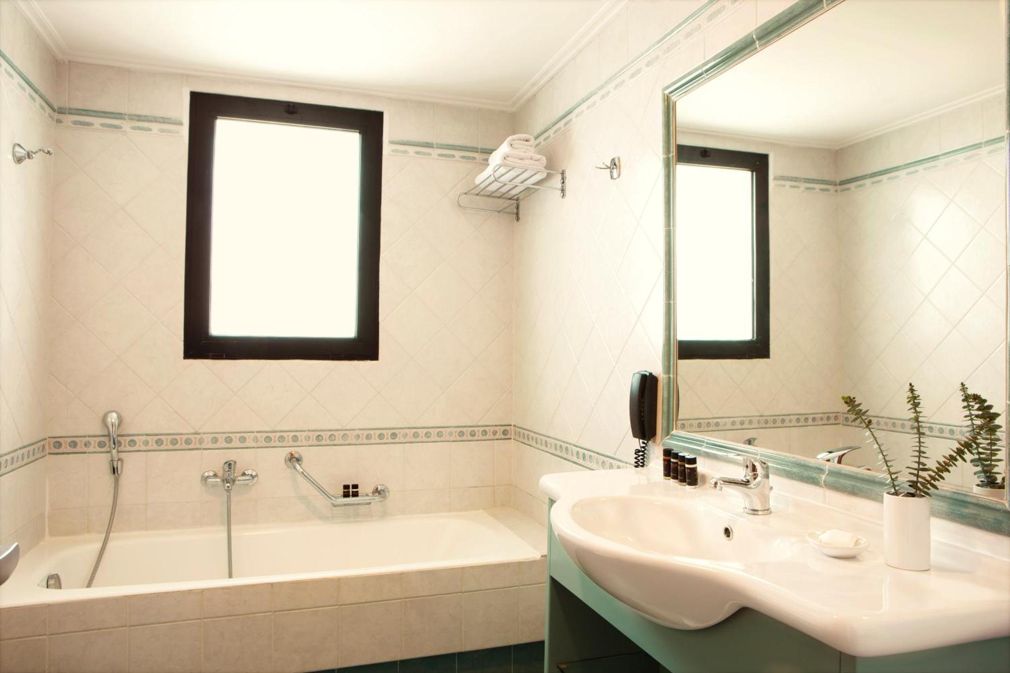 Suite Premium avec Vue Latérale sur Mer