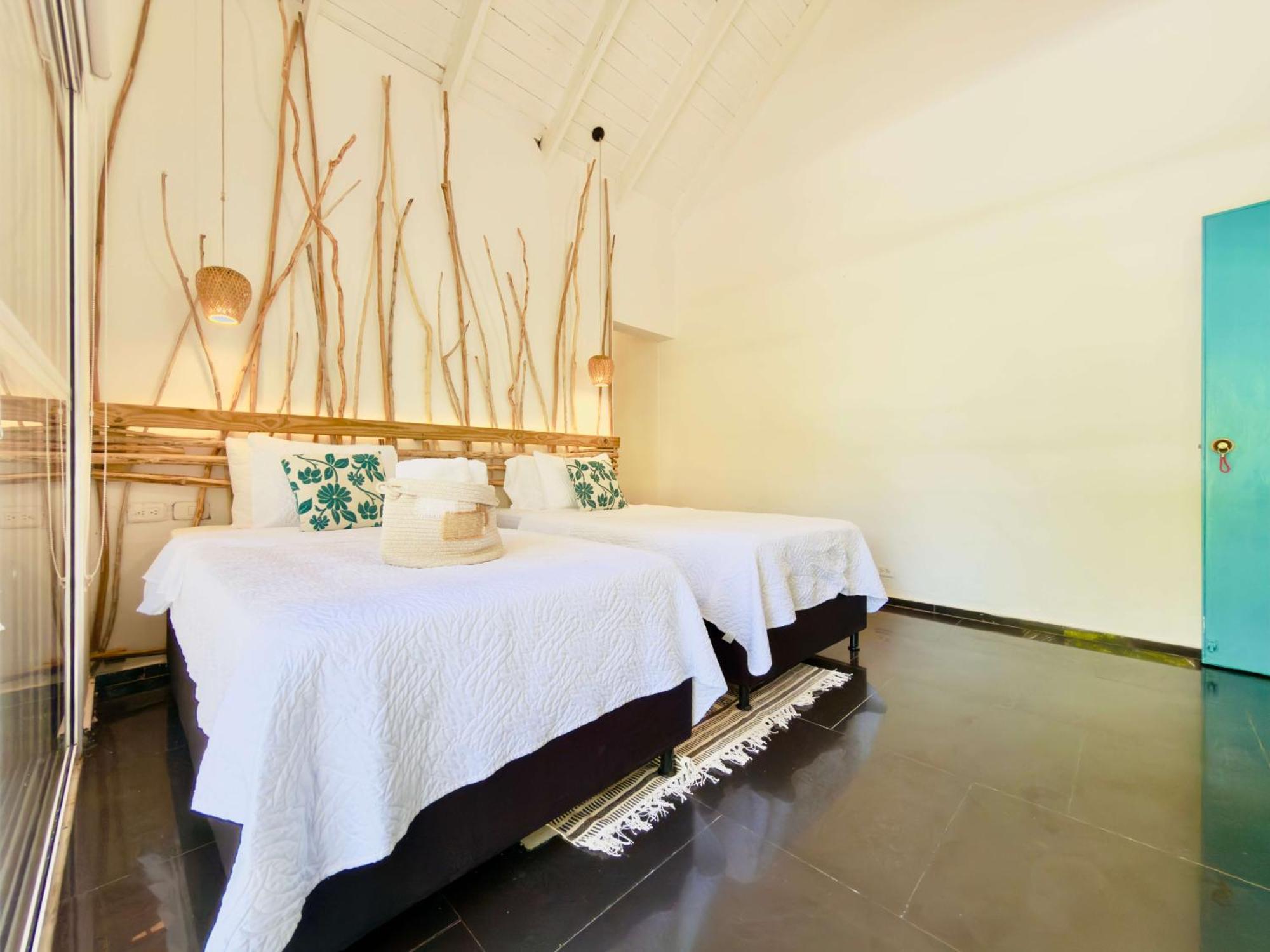 Habitación Triple con balcón