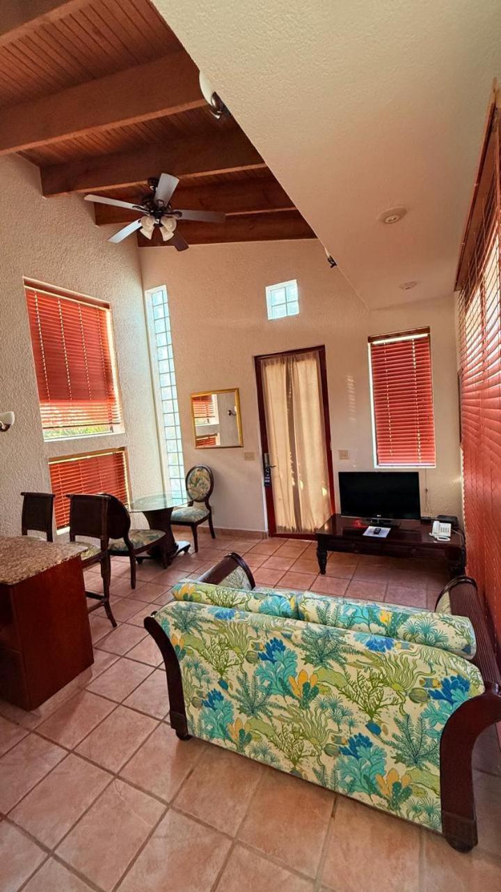 Las Sirenas by Mayan Princess Two Bedroom Family Suite