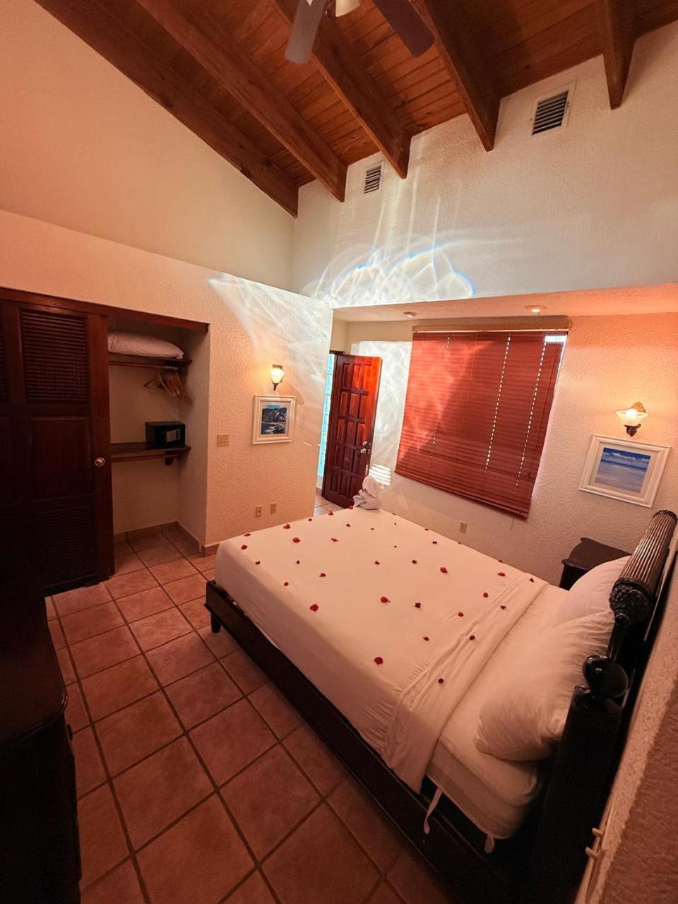 Las Sirenas by Mayan Princess Two Bedroom Family Suite
