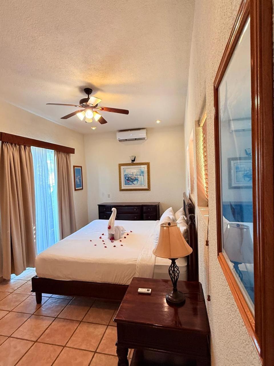 Las Sirenas by Mayan Princess Two Bedroom Family Suite